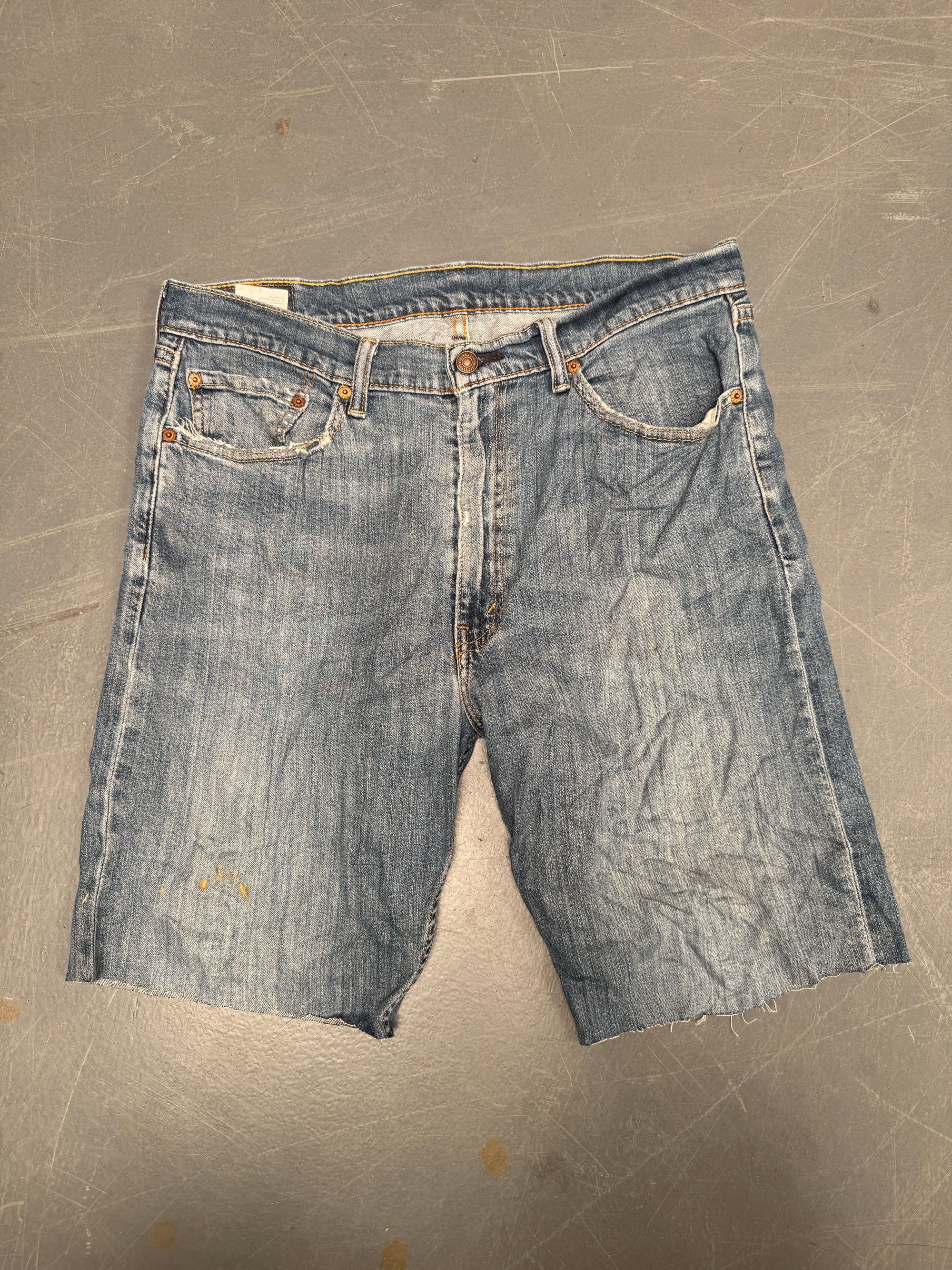 Vintage Levis Cut Off Denim Shorts - 90s Made - W 34 - SH616