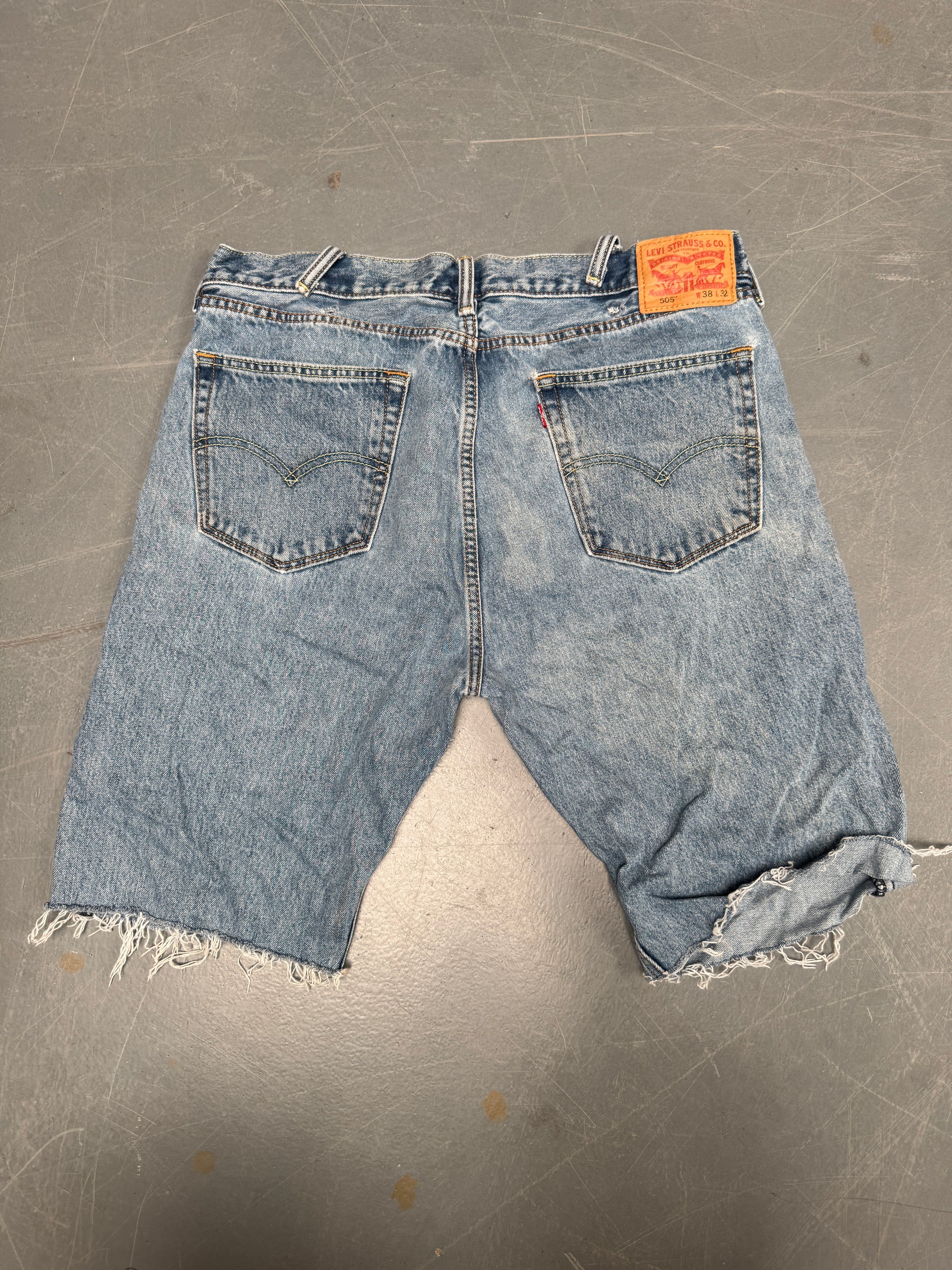 Vintage Levis Cut Off Denim Shorts - 90s Made - W 36 - SH618