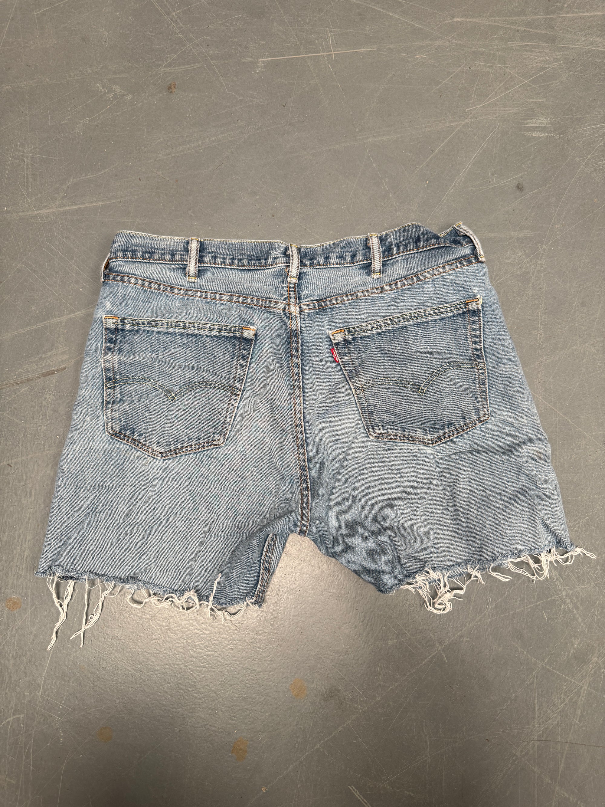 Vintage Levis Cut Off Denim Shorts - 90s Made - W 36 - SH621