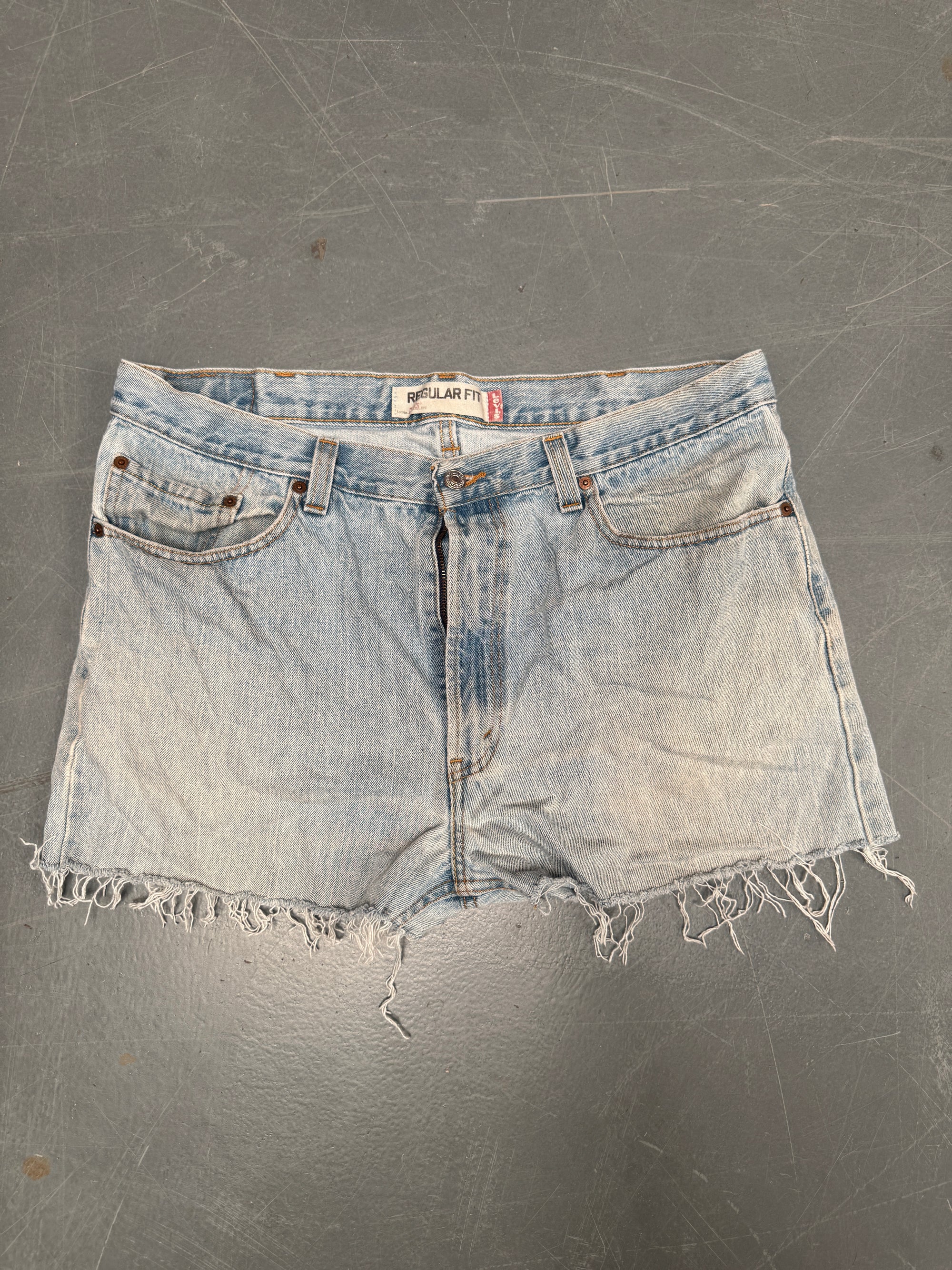 Vintage Levis Cut Off Denim Shorts - 90s Made - W 36 - SH623