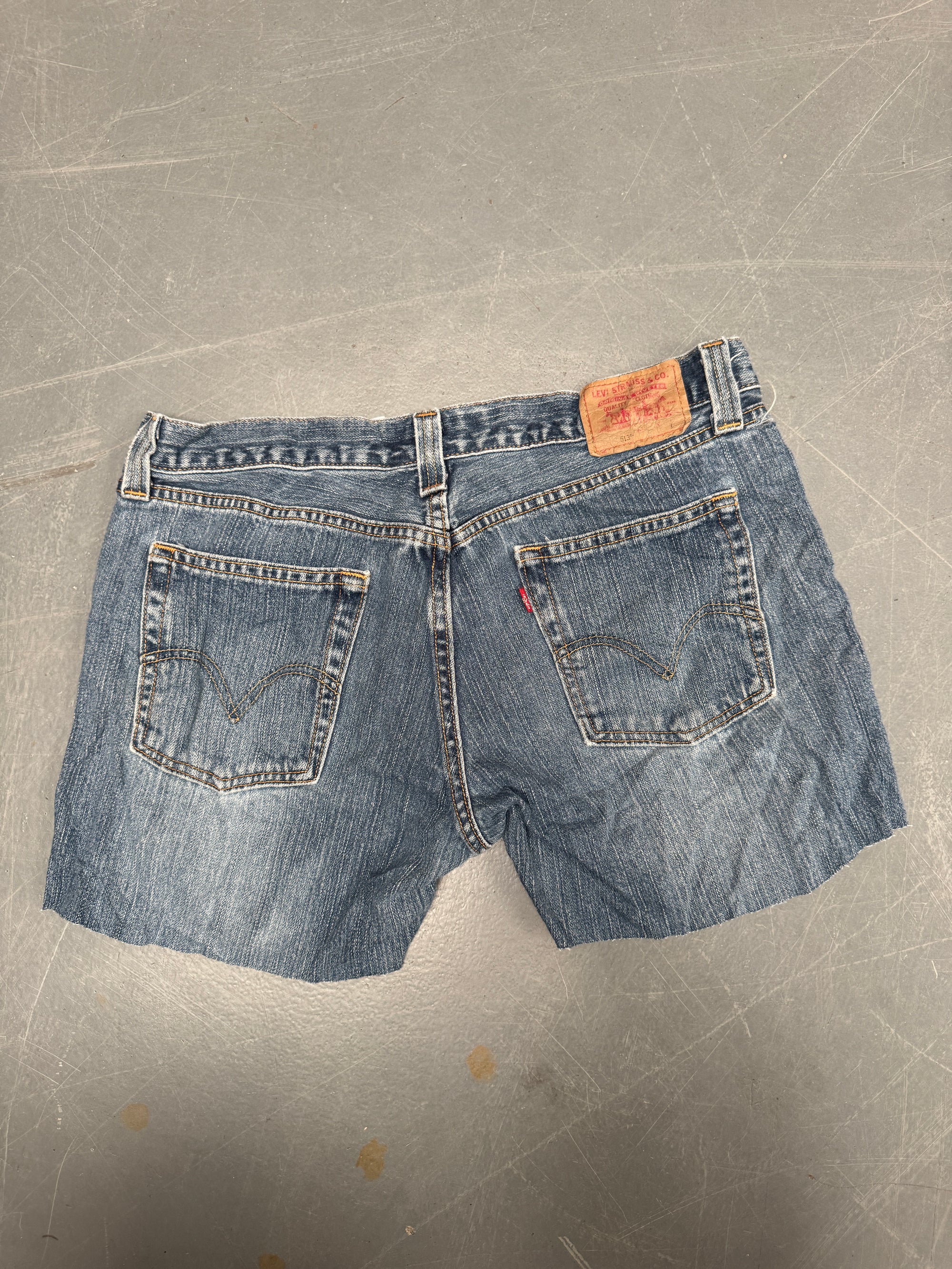 Vintage Levis Cut Off Denim Shorts - 90s Made - W 34 - SH626