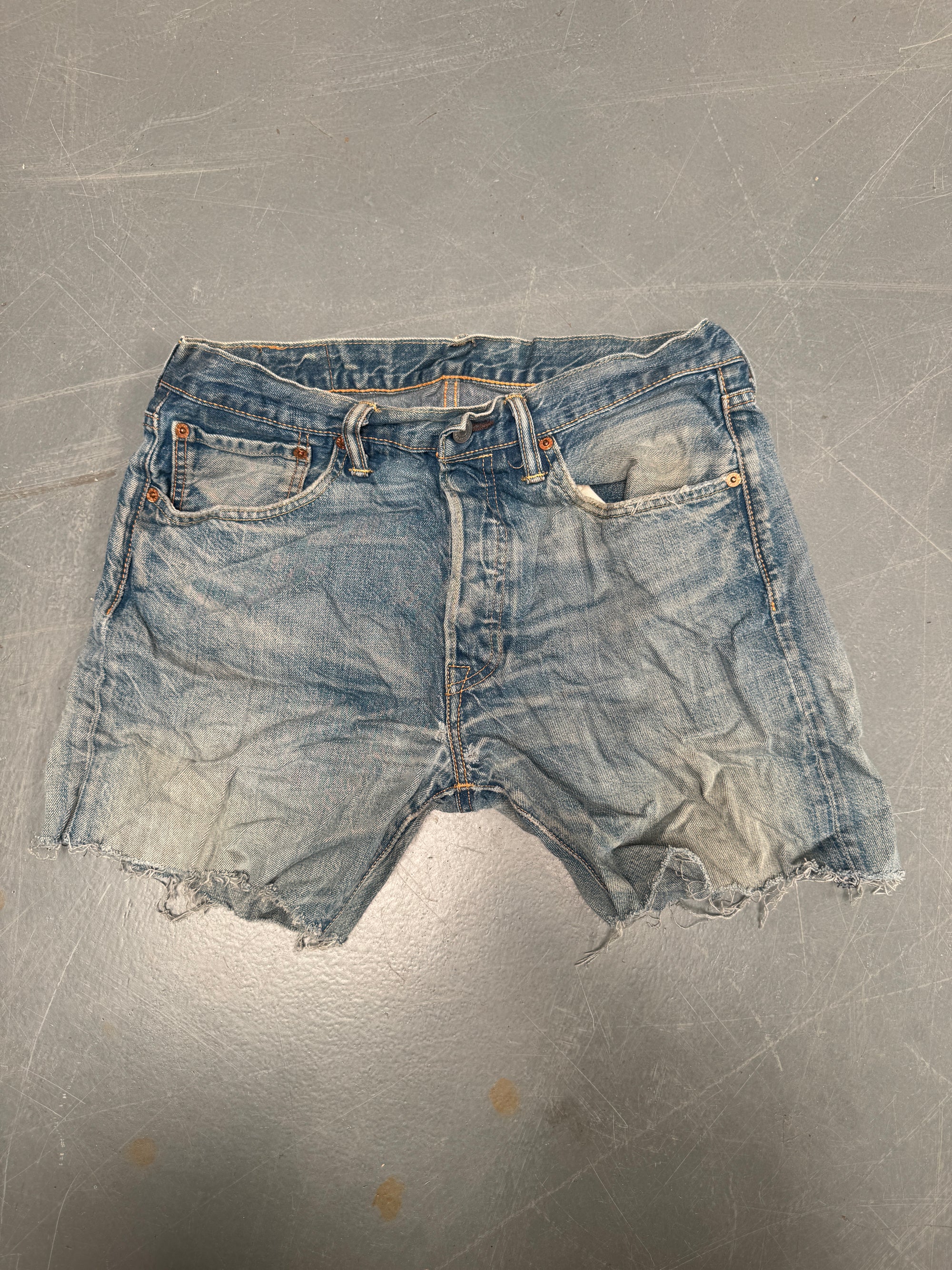 Vintage Levis Cut Off Denim Shorts - 90s Made - W 30 - SH630