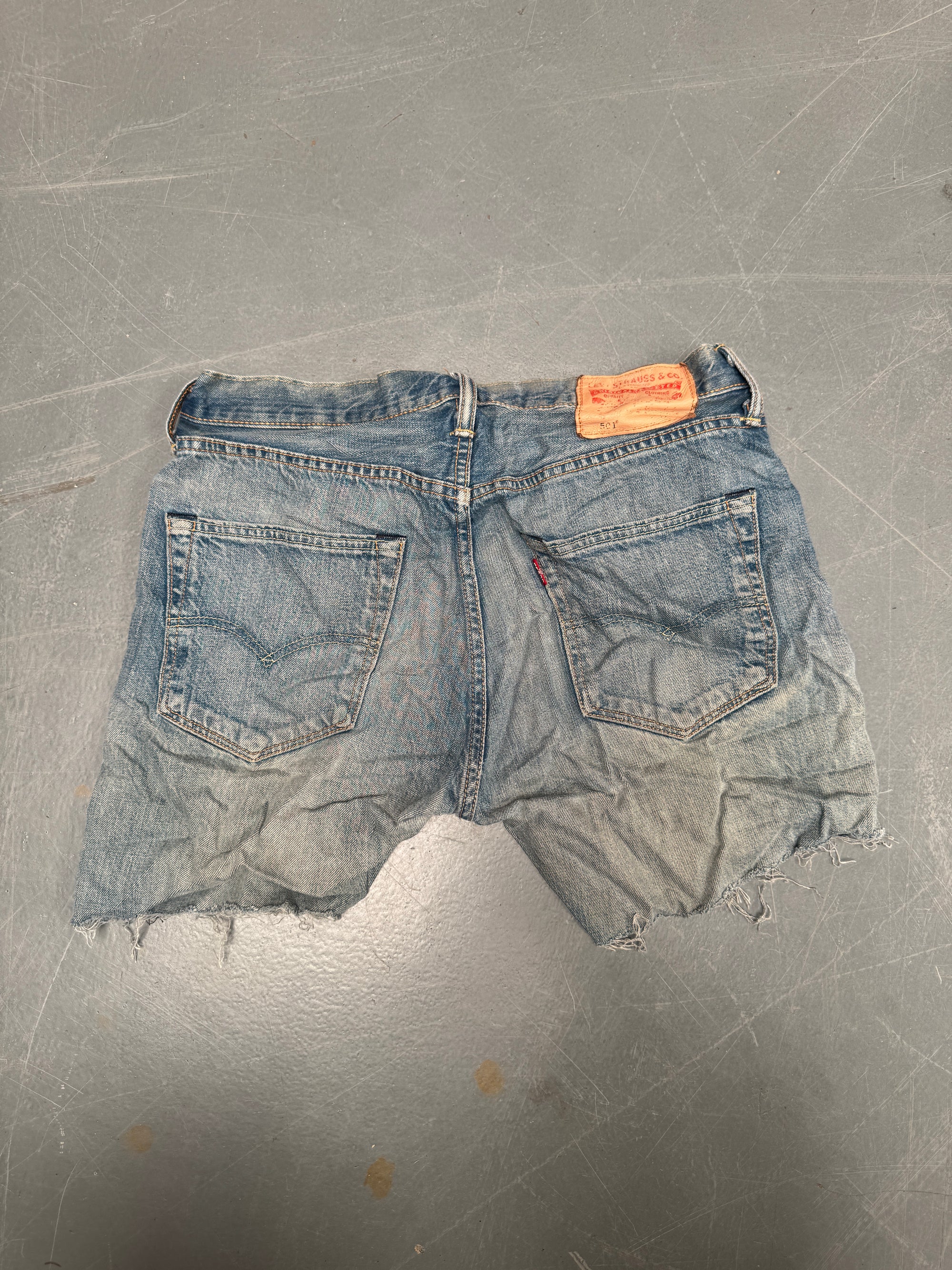 Vintage Levis Cut Off Denim Shorts - 90s Made - W 30 - SH630