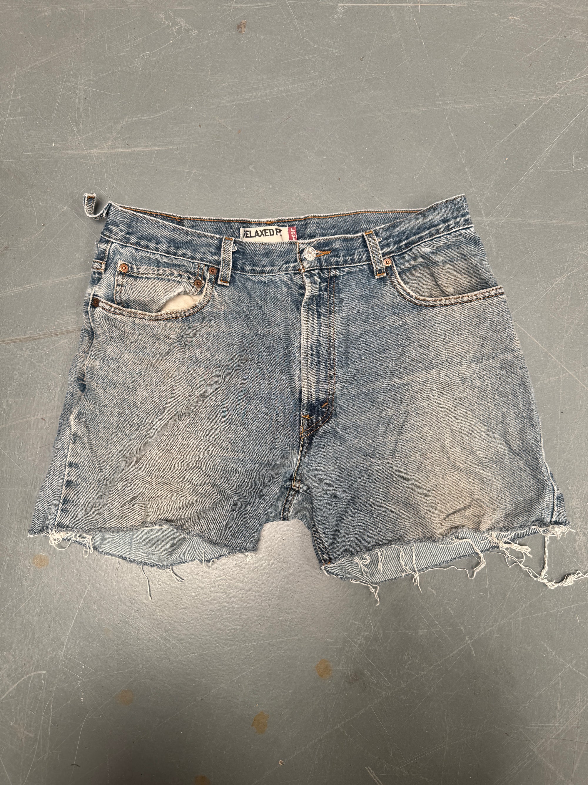 Vintage Levis Cut Off Denim Shorts - 90s Made - W 36 - SH634