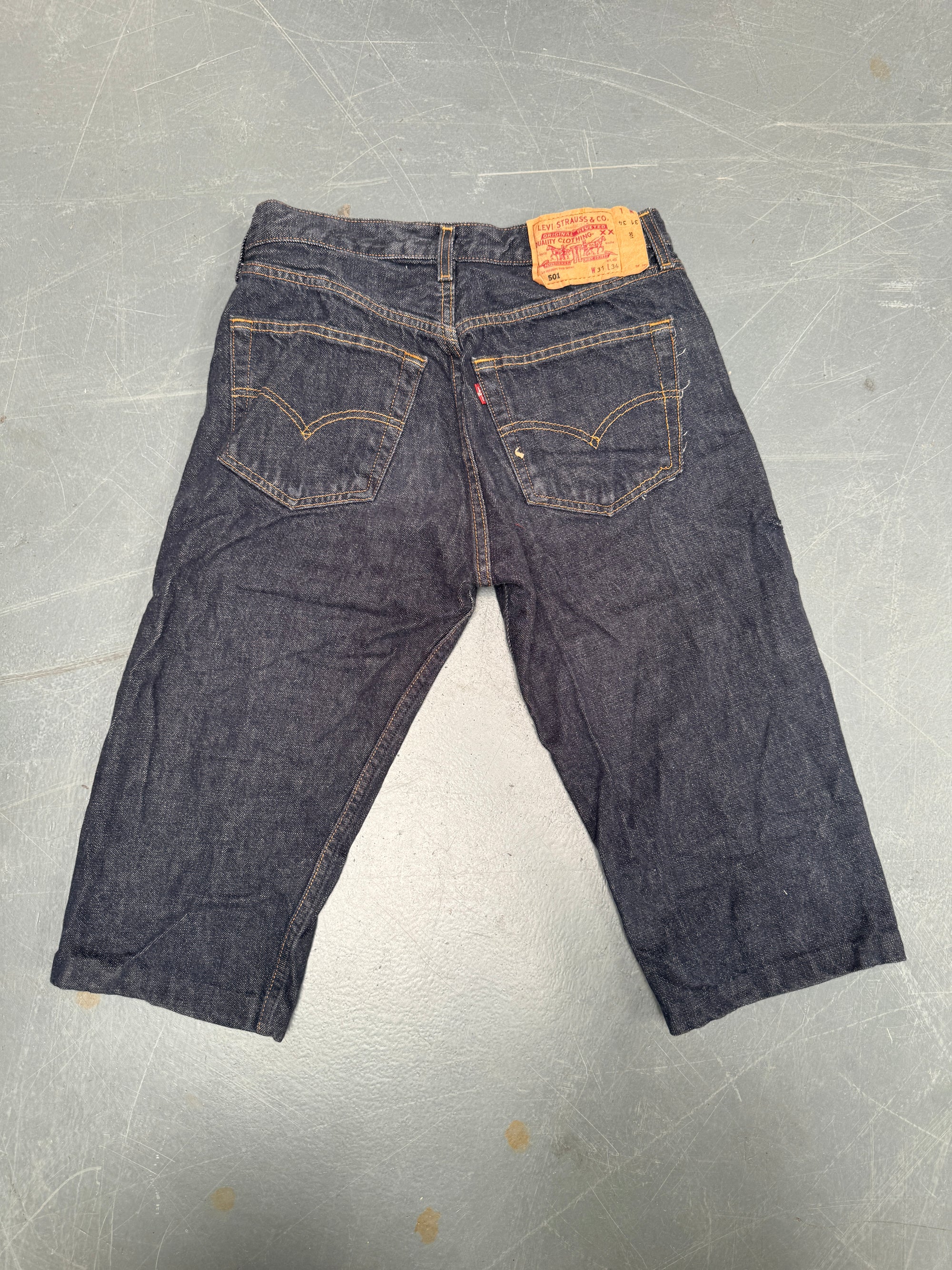 Vintage Levis Cut Off Denim Shorts - 90s Made - W 28 - SH636