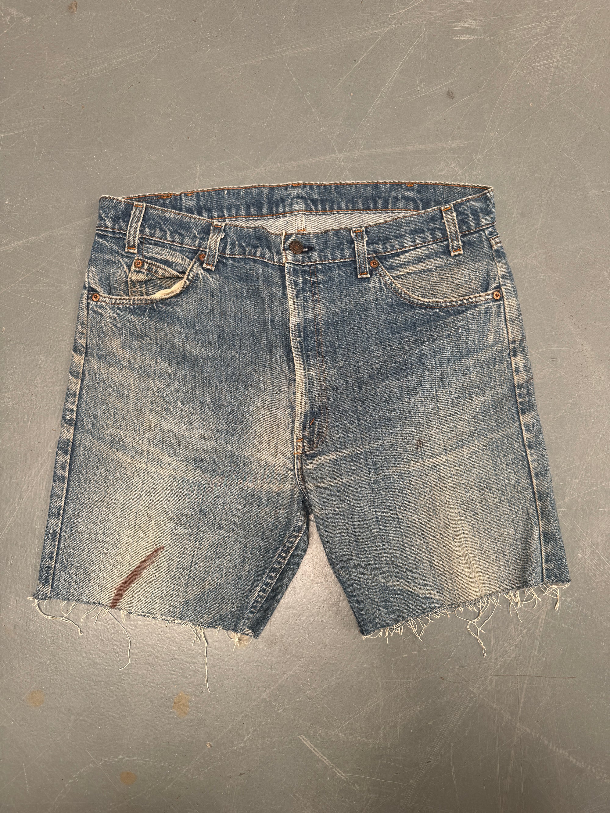 Vintage Levis Cut Off Denim Shorts - 90s Made - W 36 - SH638