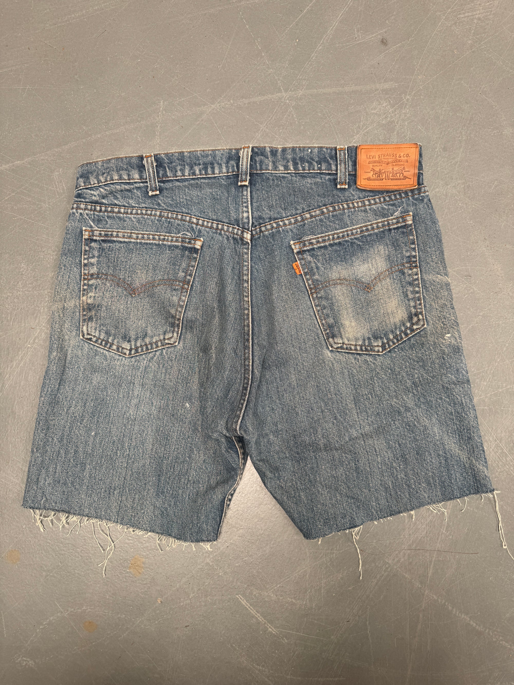 Vintage Levis Cut Off Denim Shorts - 90s Made - W 36 - SH638