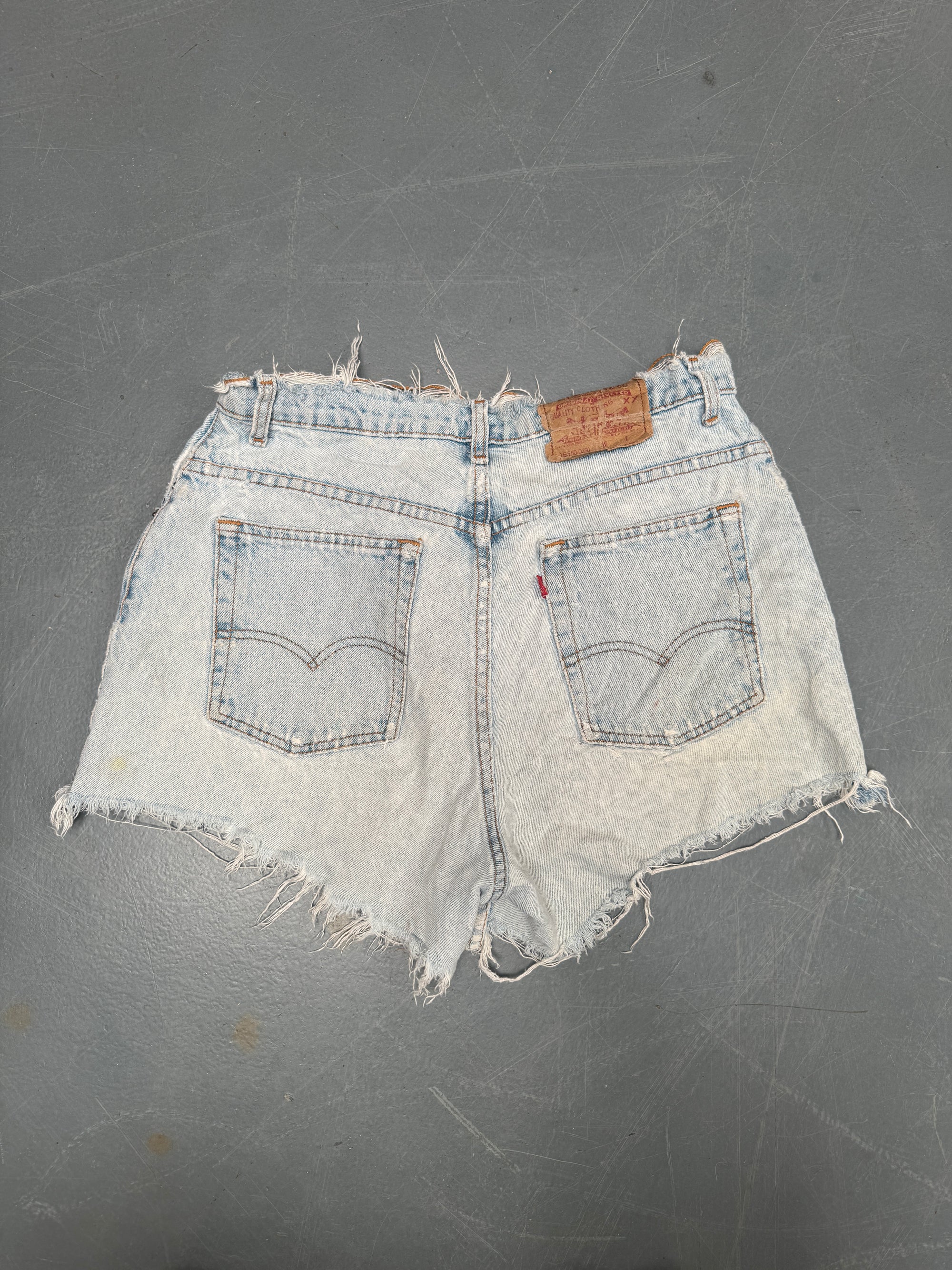 Vintage Levis Cut Off Denim Shorts - 90s Made - W 30 - SH639