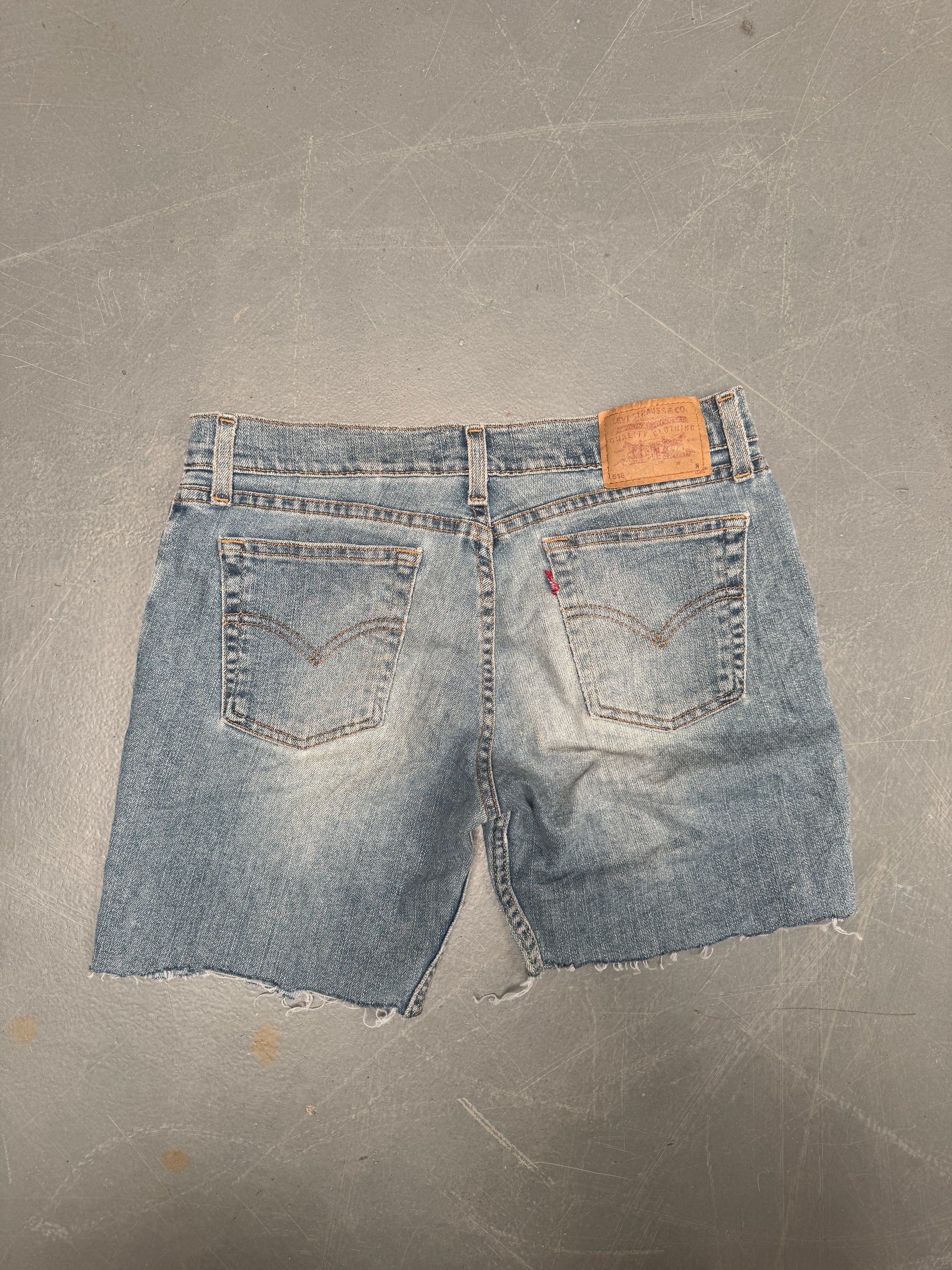Vintage Levis Cut Off Denim Shorts - 90s Made - W 28 - SH640