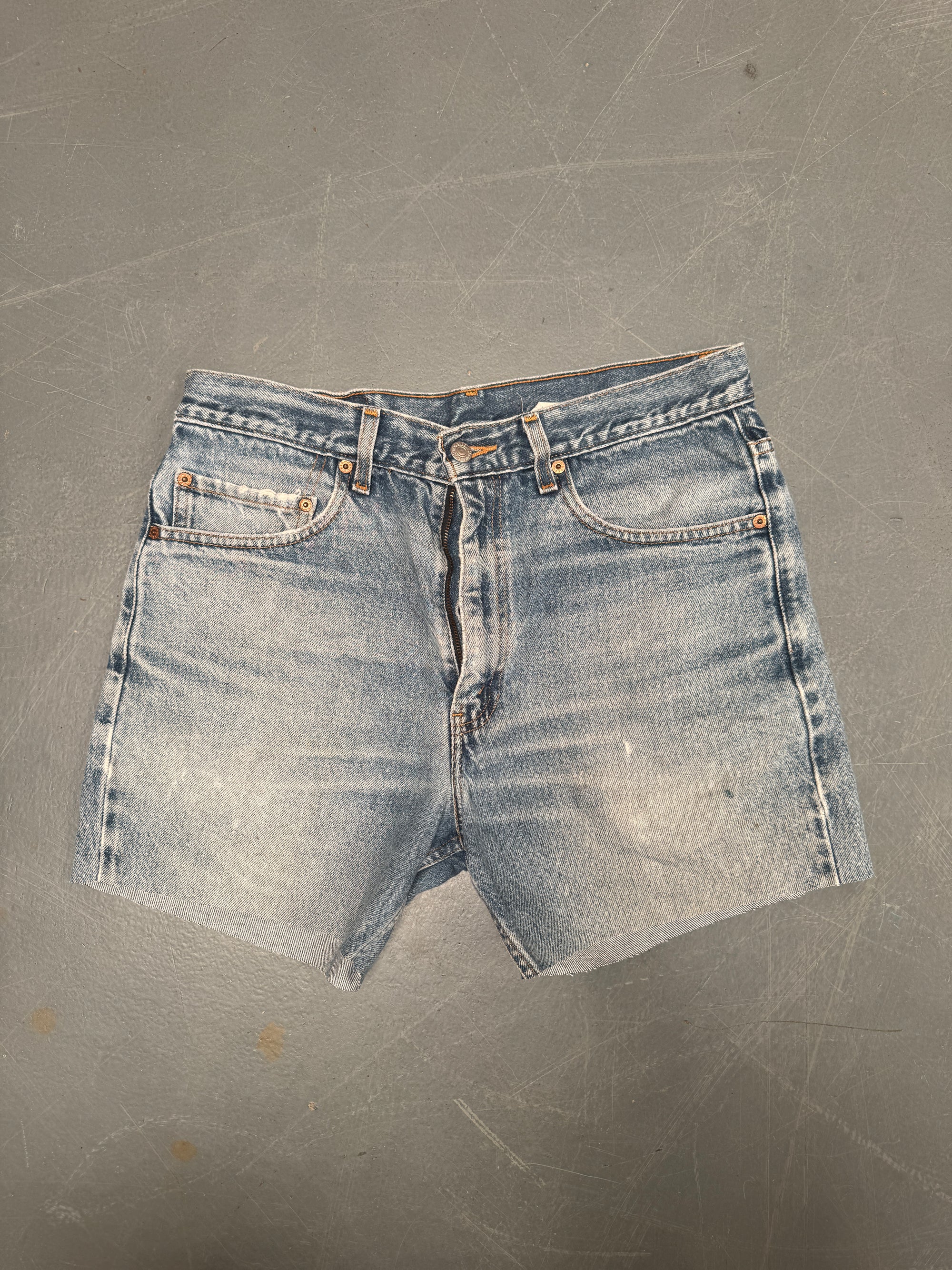 Vintage Levis Cut Off Denim Shorts - 90s Made - W 32 - SH643