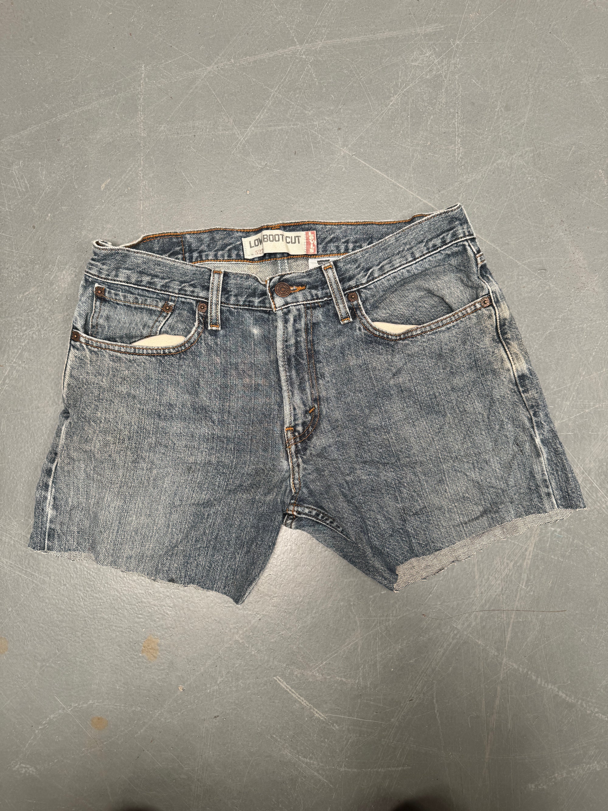 Vintage Levis Cut Off Denim Shorts - 90s Made - W 32 - SH648