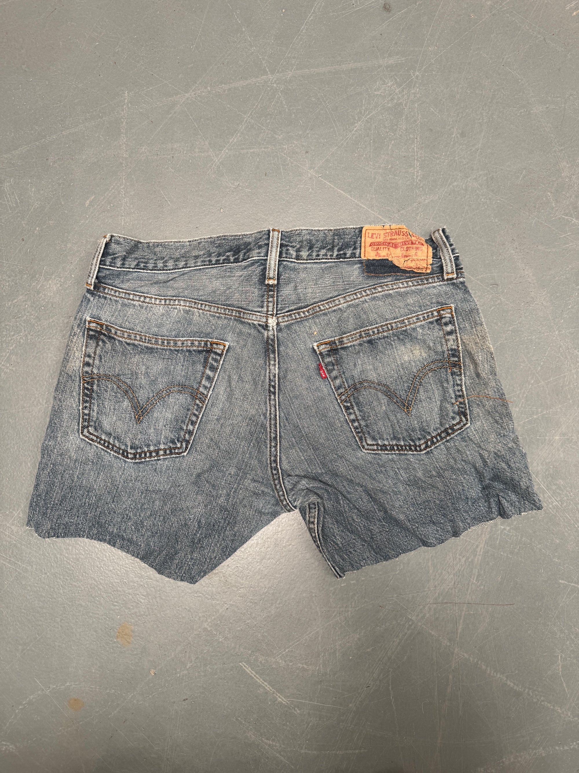 Vintage Levis Cut Off Denim Shorts - 90s Made - W 32 - SH648