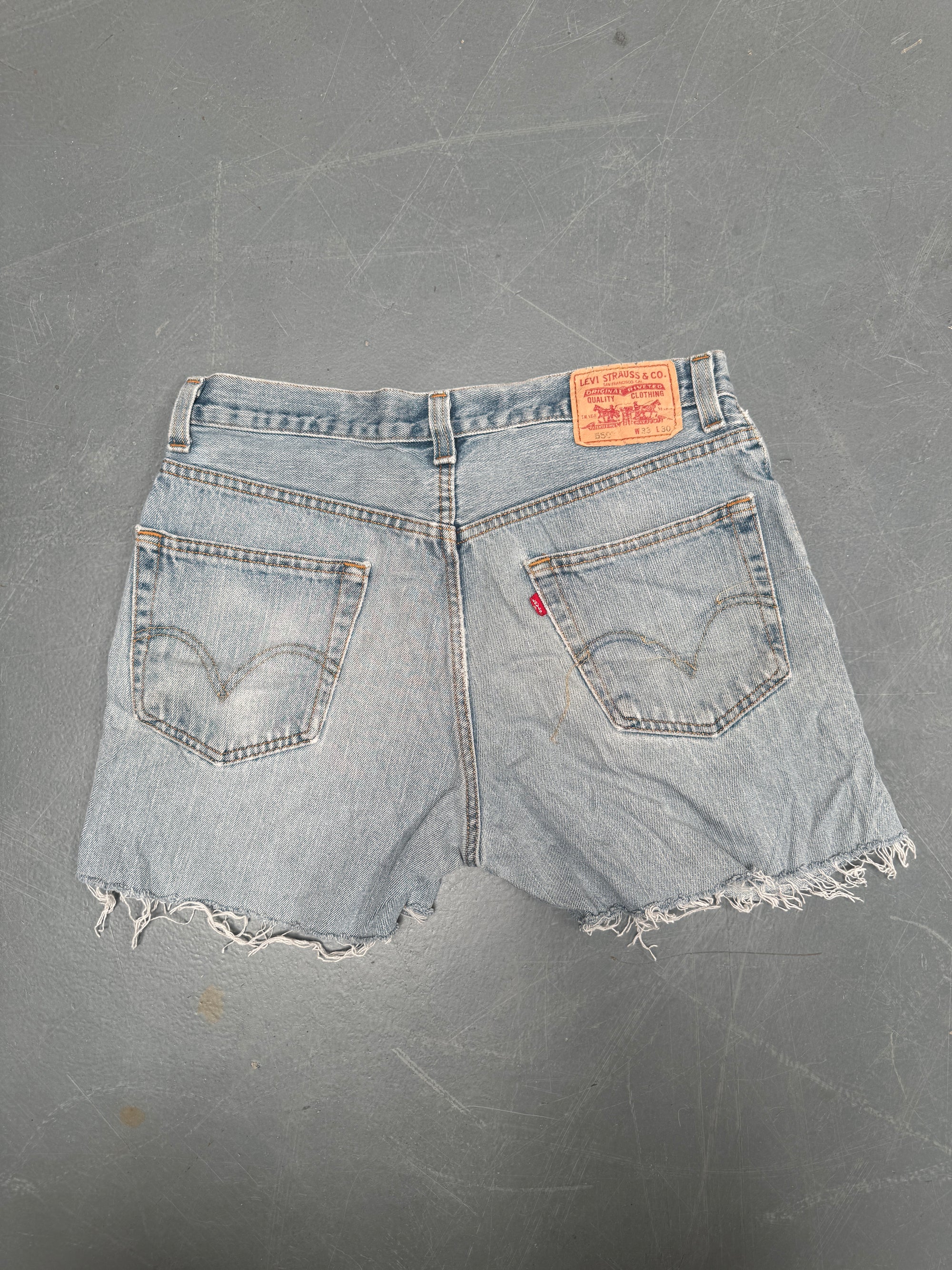 Vintage Levis Cut Off Denim Shorts - 90s Made - W 32 - SH650