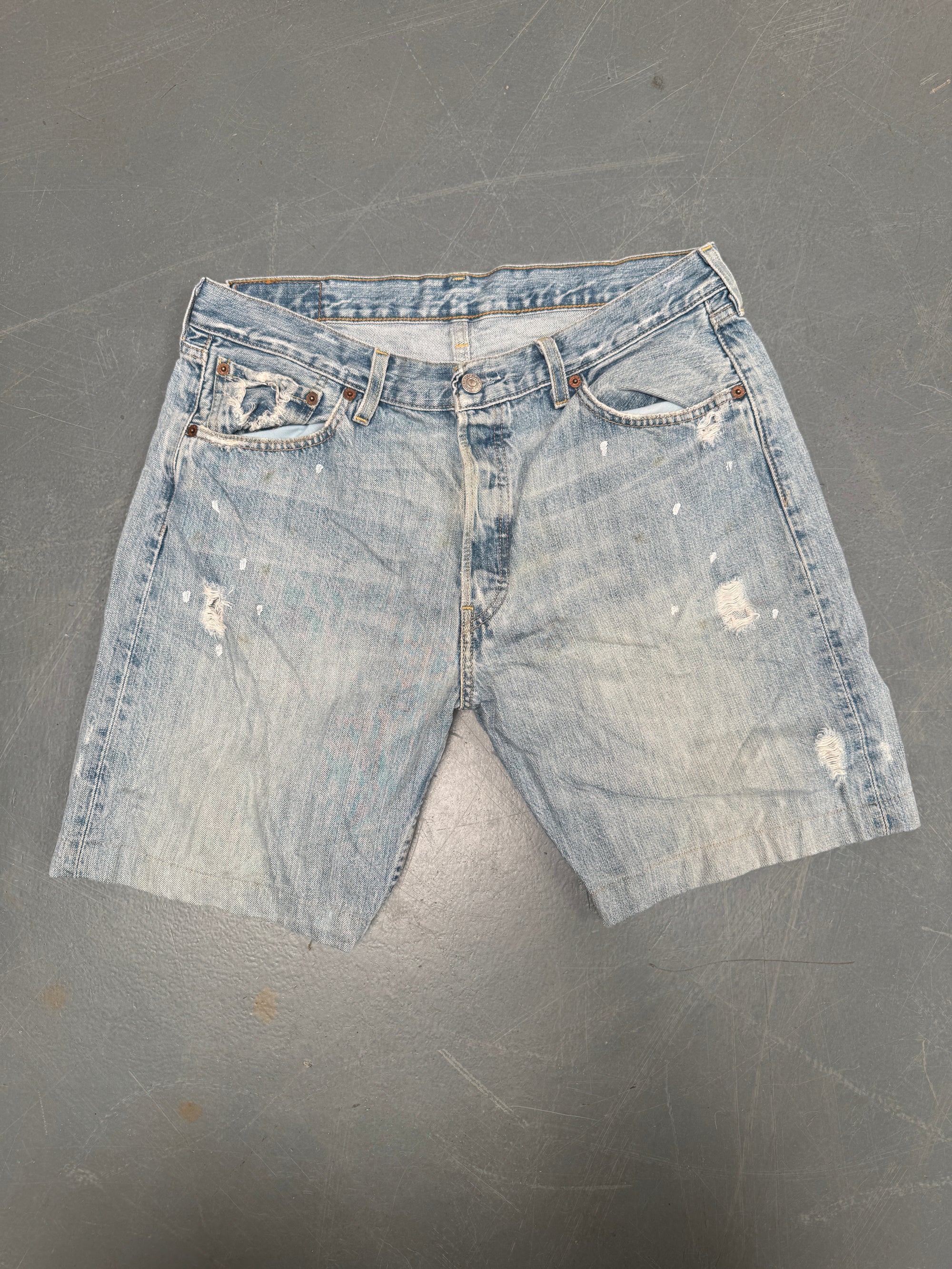 Vintage Levis Cut Off Denim Shorts - 90s Made - W 32 - SH651