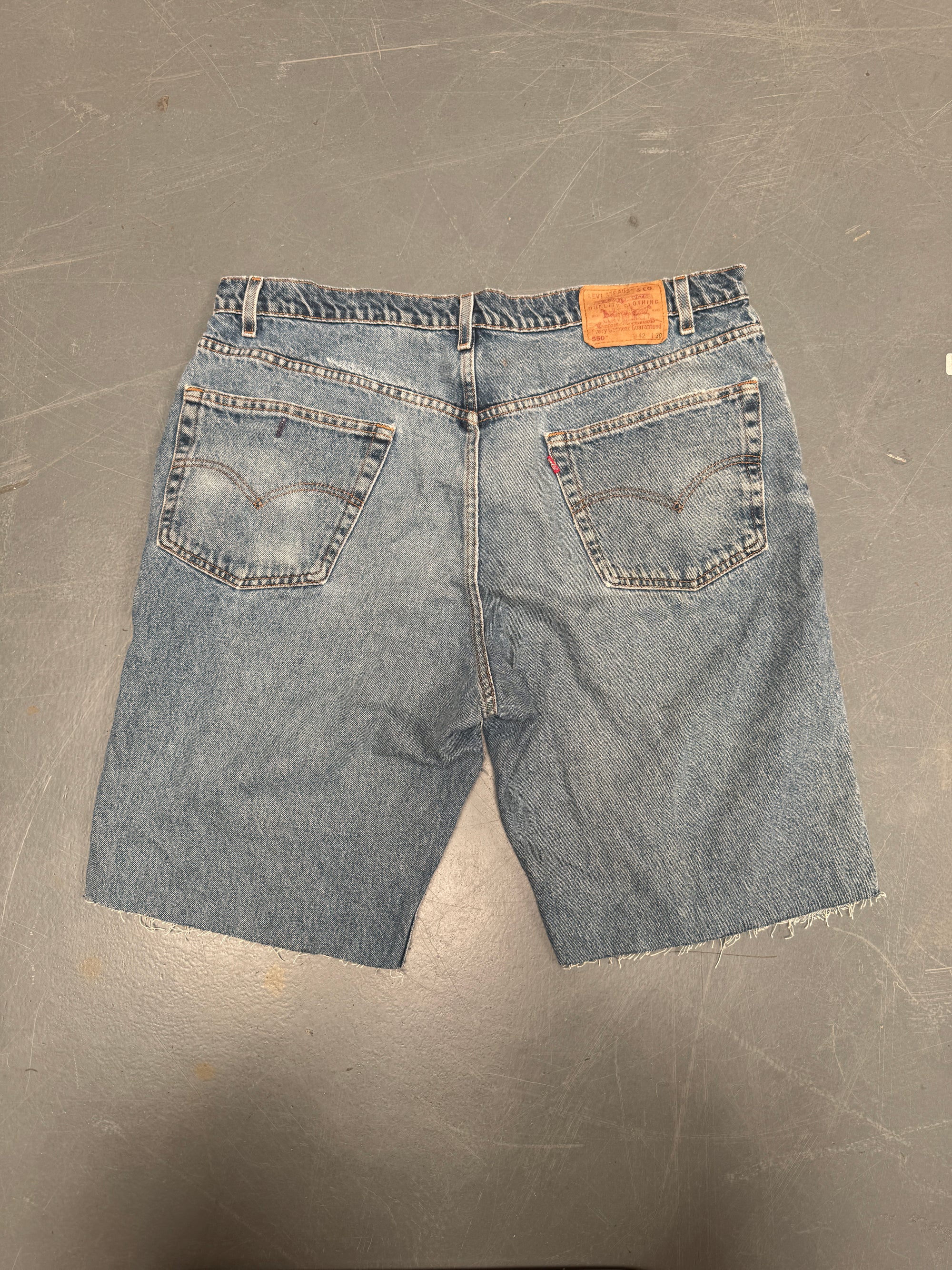 Vintage Levis Cut Off Denim Shorts - 90s Made - W 40 - SH658