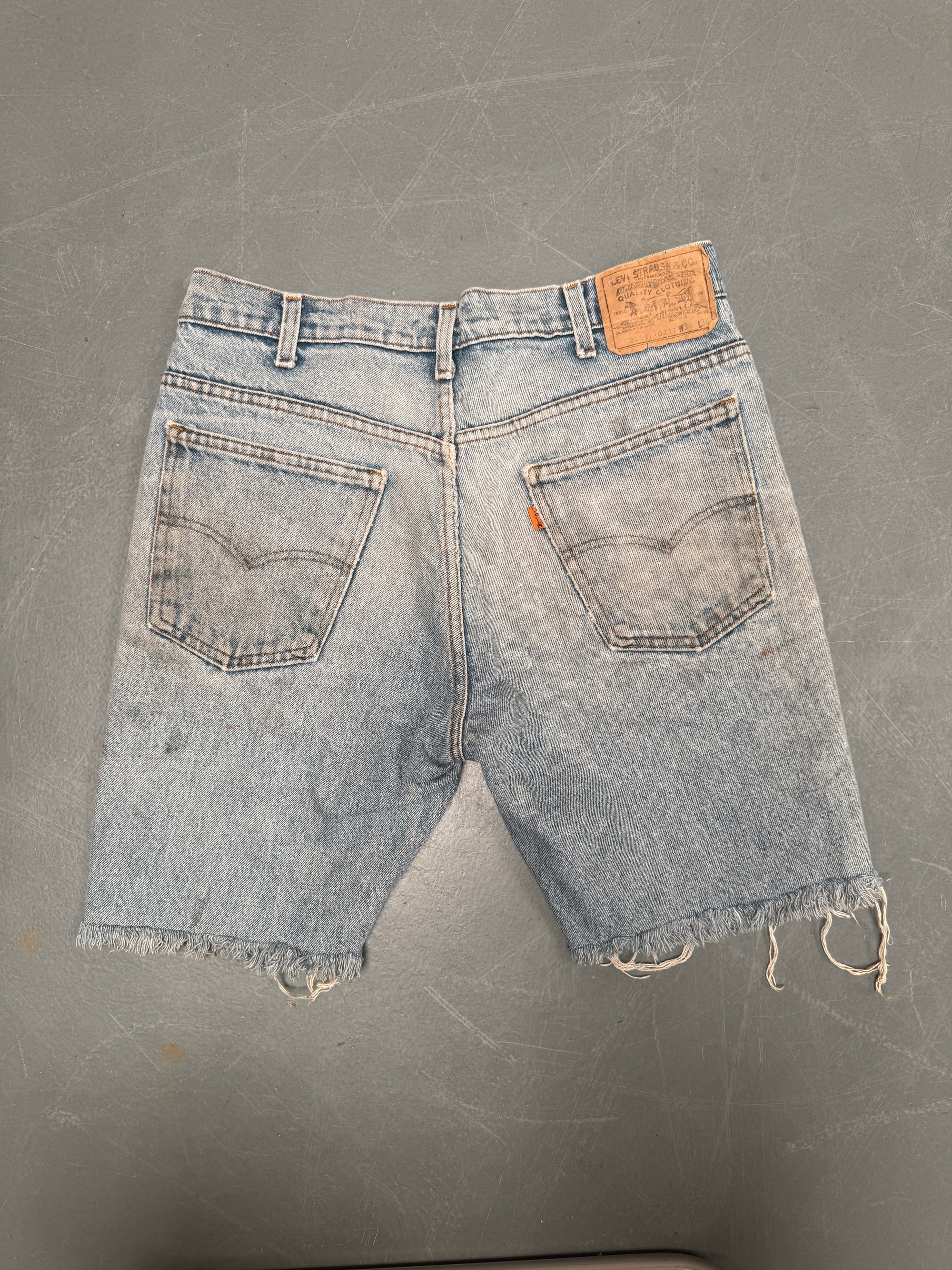 Vintage Levis Cut Off Denim Shorts - 90s Made - W 32 - SH663