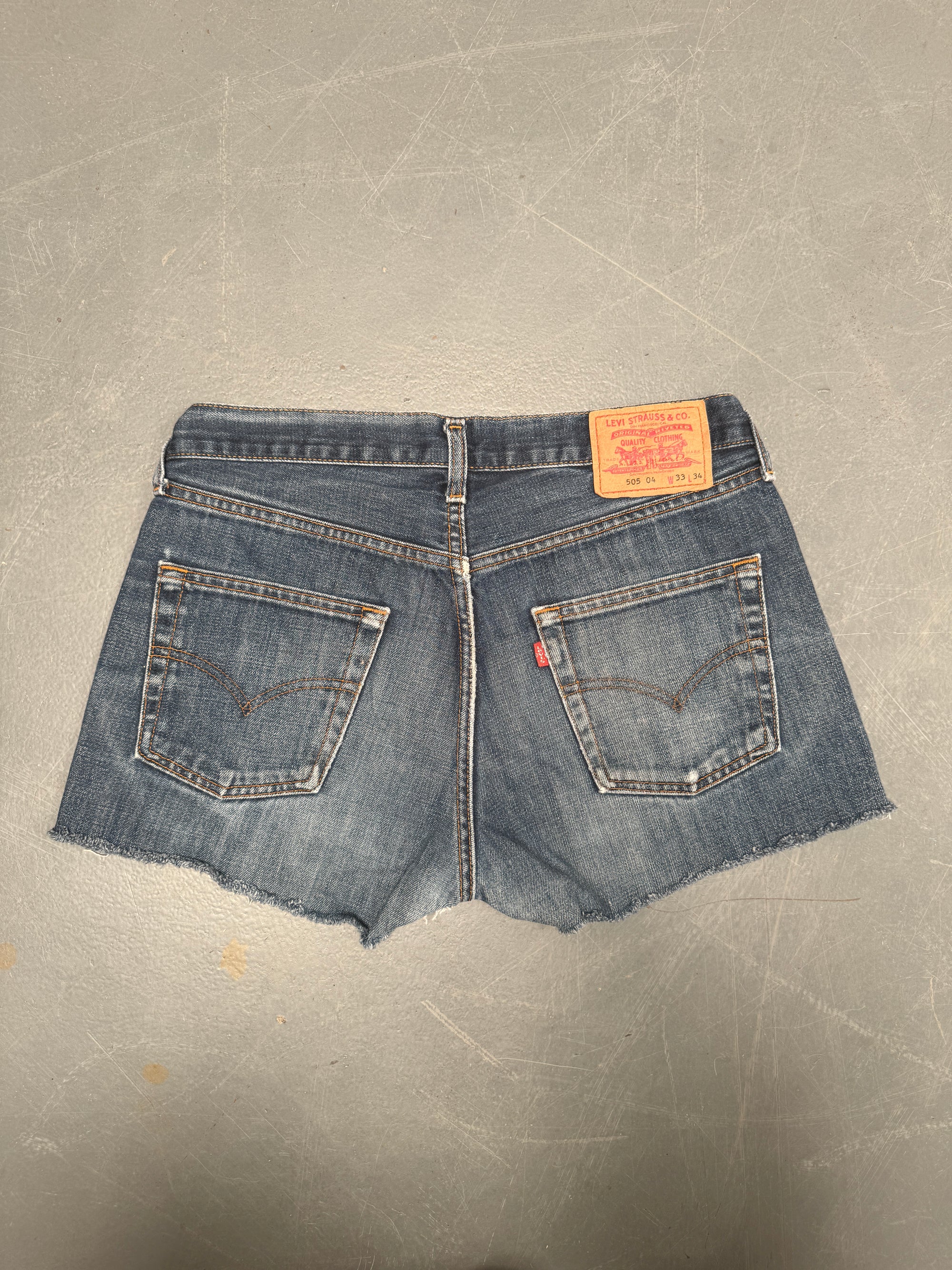 Vintage Levis Cut Off Denim Shorts - 90s Made - W 32 - SH666