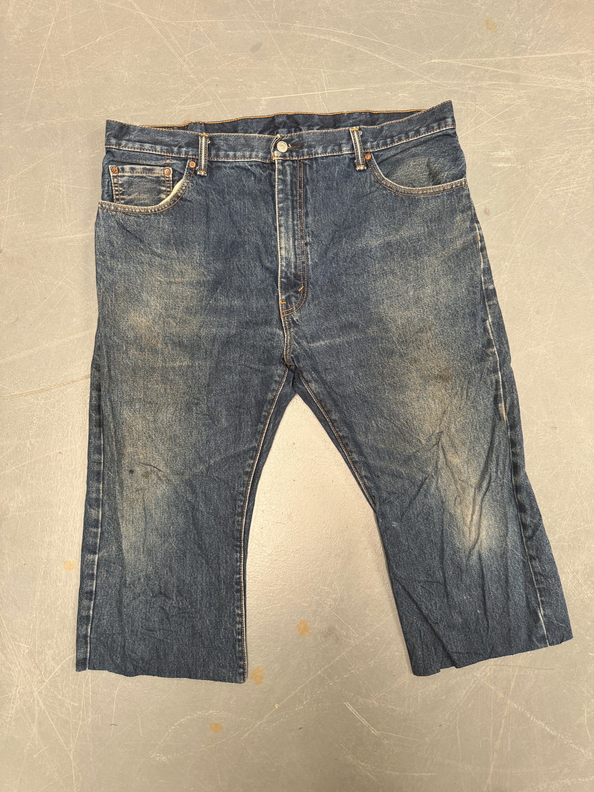 Vintage Levis Cut Off Denim Shorts - 90s Made - W 42 - SH670