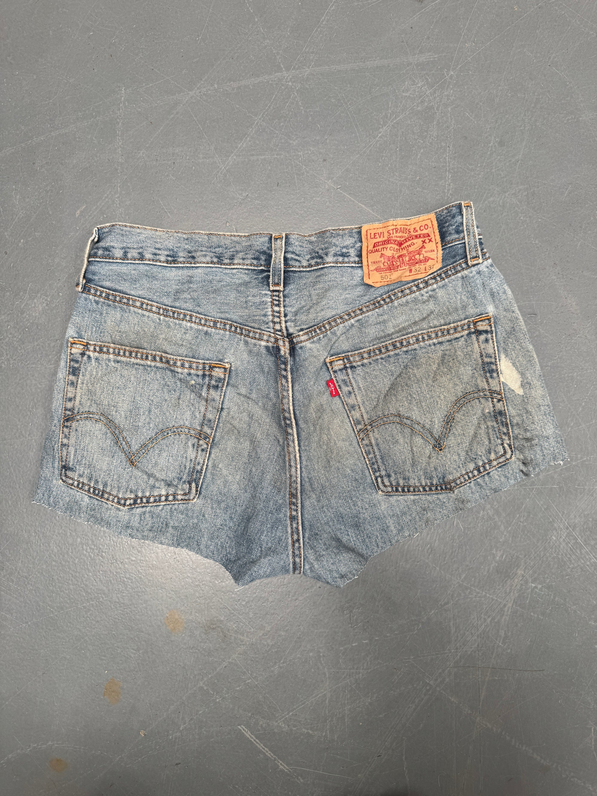 Vintage Levis Cut Off Denim Shorts - 90s Made - W 30 - SH671