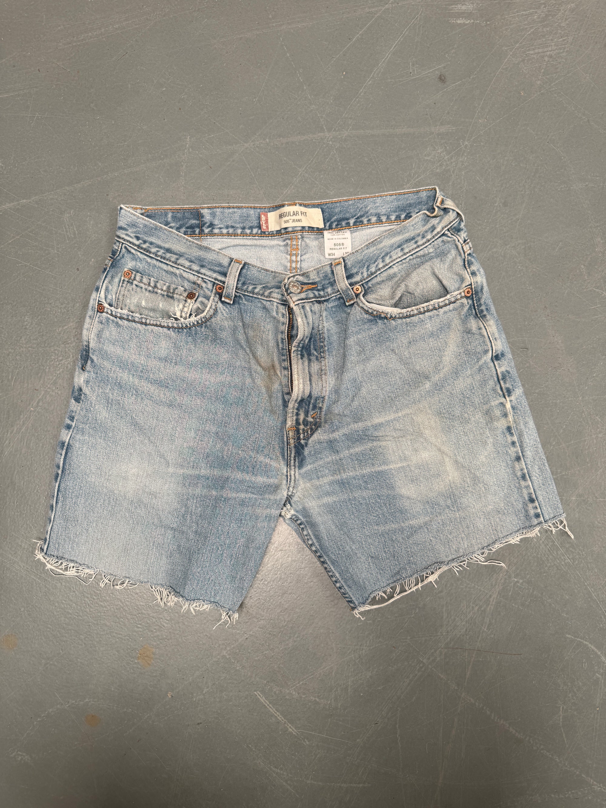 Vintage Levis Cut Off Denim Shorts - 90s Made - W 30 - SH674