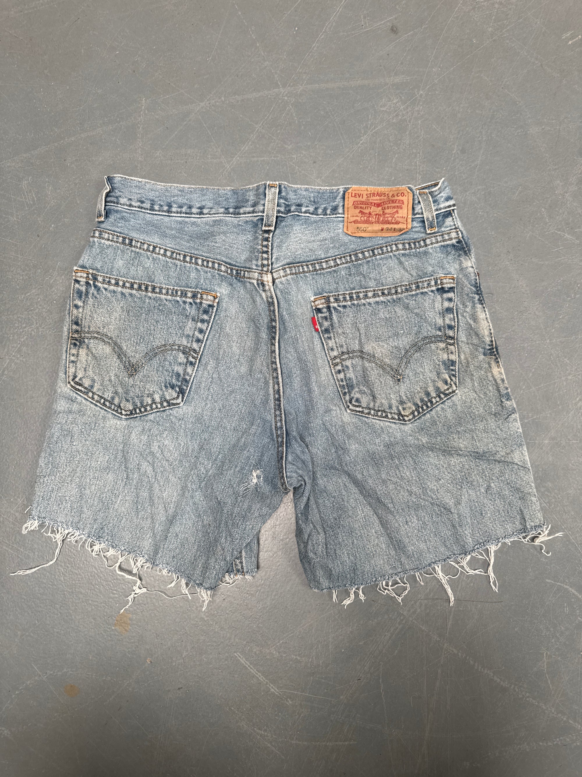 Vintage Levis Cut Off Denim Shorts - 90s Made - W 32 - SH677