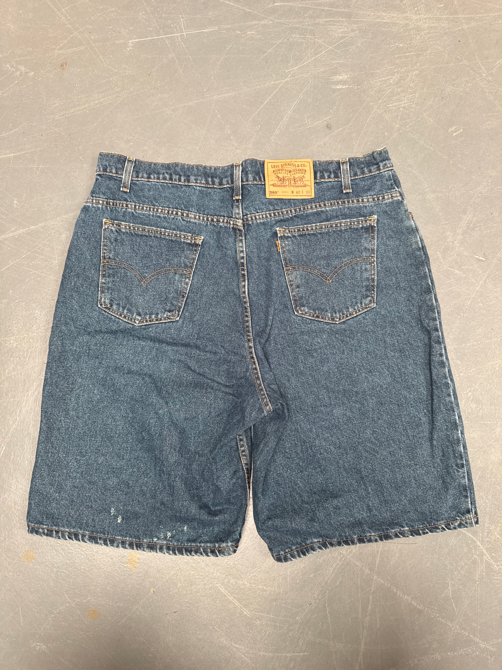 Vintage Levis Cut Off Denim Shorts - 90s Made - W 40 - SH689