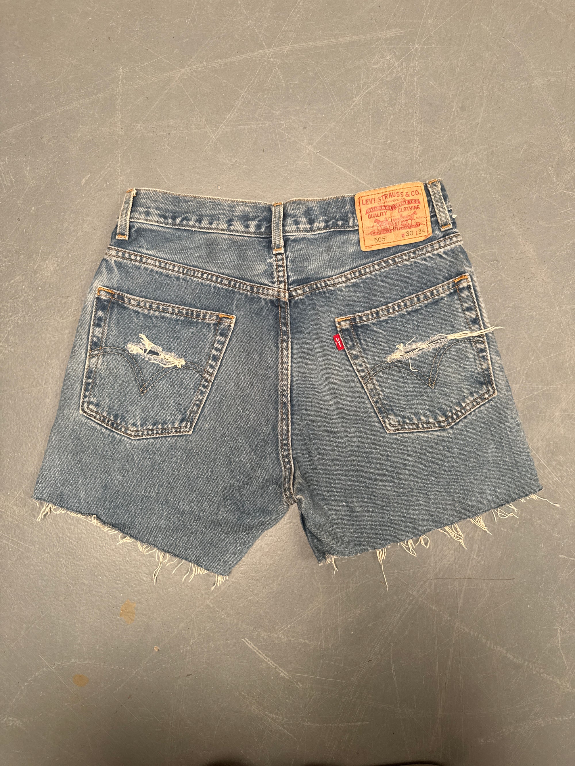 Vintage Levis Cut Off Denim Shorts - 90s Made - W 28 - SH690