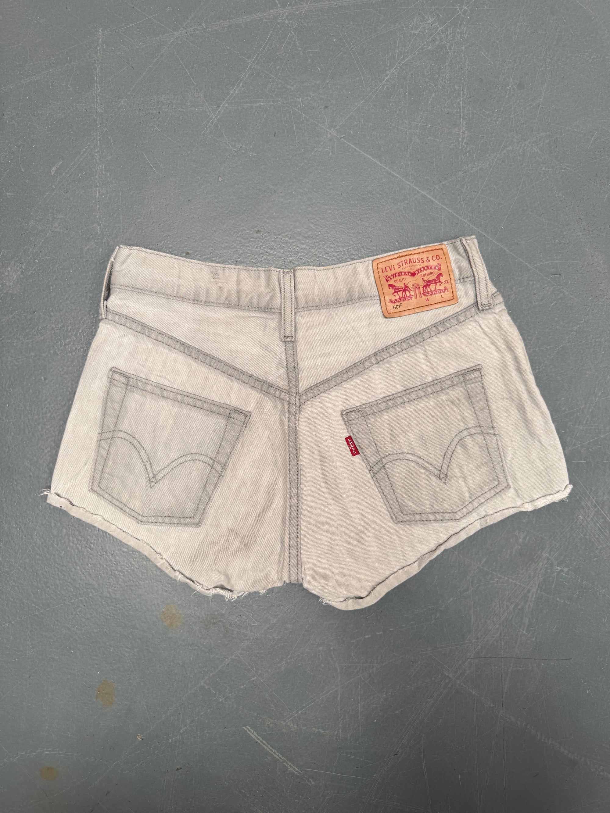 Vintage Levis Cut Off Denim Shorts - 90s Made - W 26 - SH692