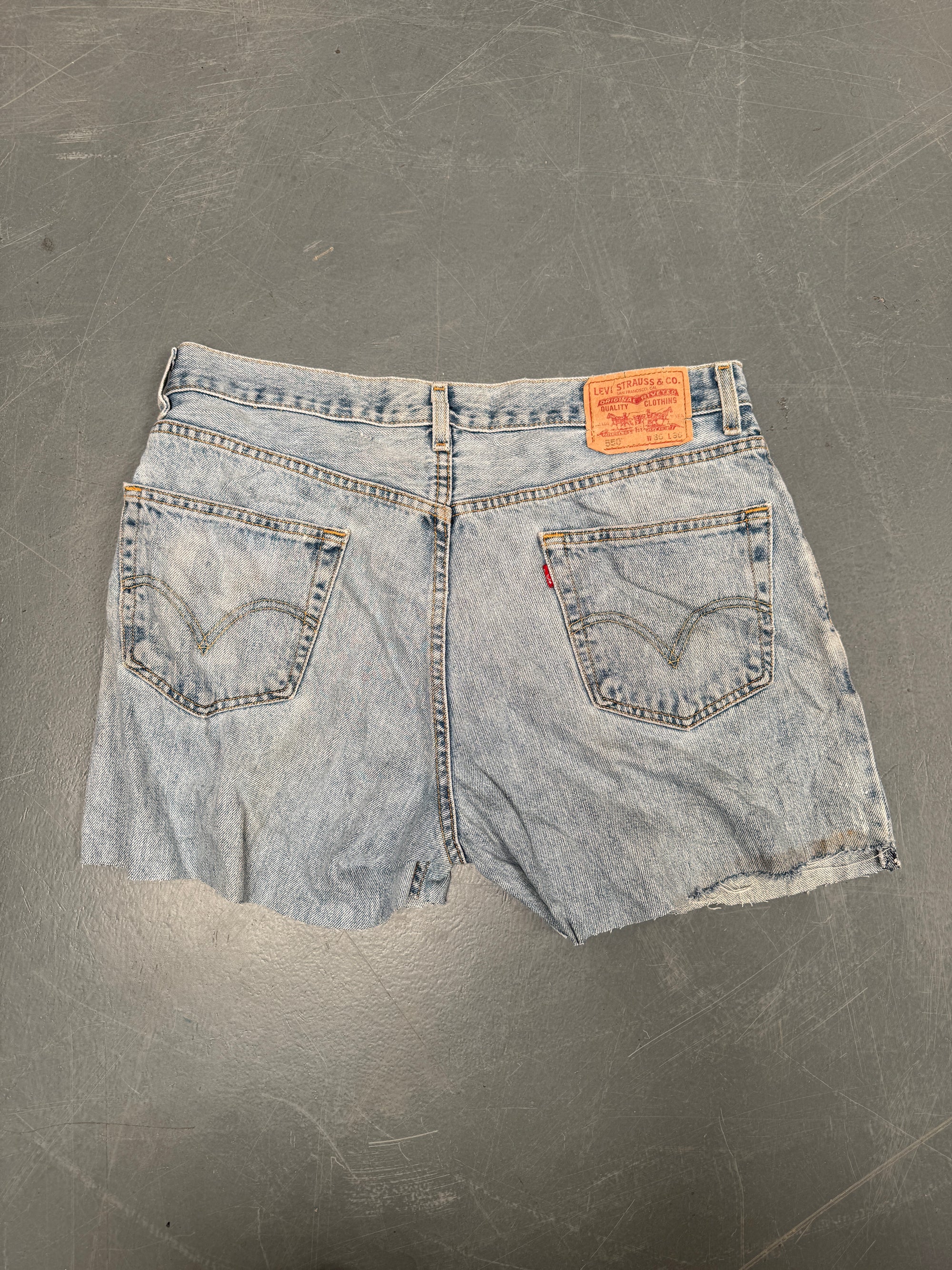 Vintage Levis Cut Off Denim Shorts - 90s Made - W 36 - SH698