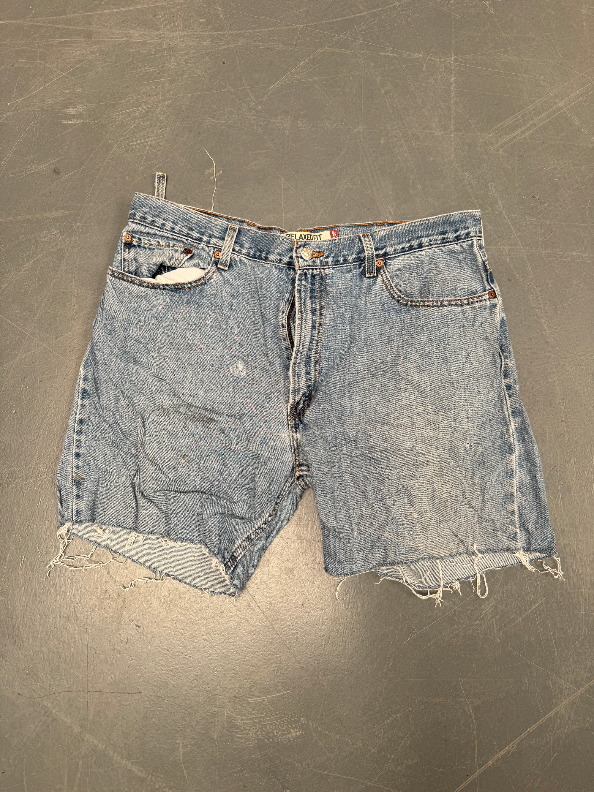 Vintage Levis Cut Off Denim Shorts - 90s Made - W 38 - SH702