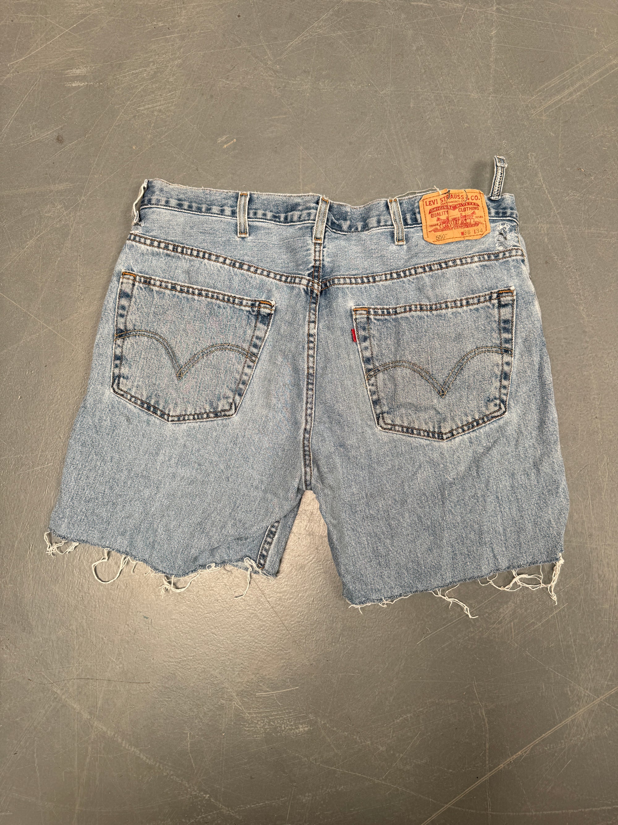 Vintage Levis Cut Off Denim Shorts - 90s Made - W 38 - SH702