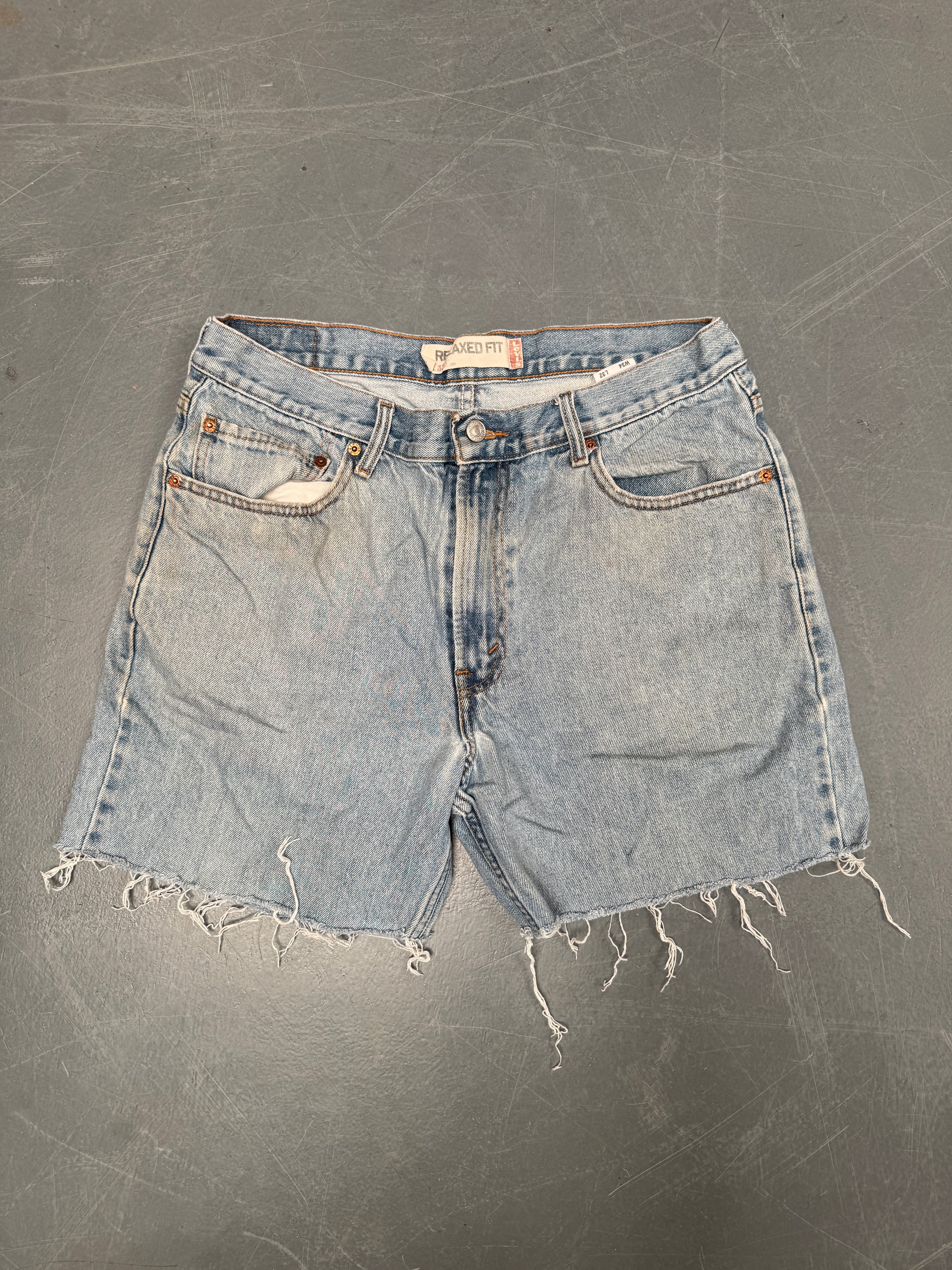 Vintage Levis Cut Off Denim Shorts - 90s Made - W 34 - SH706