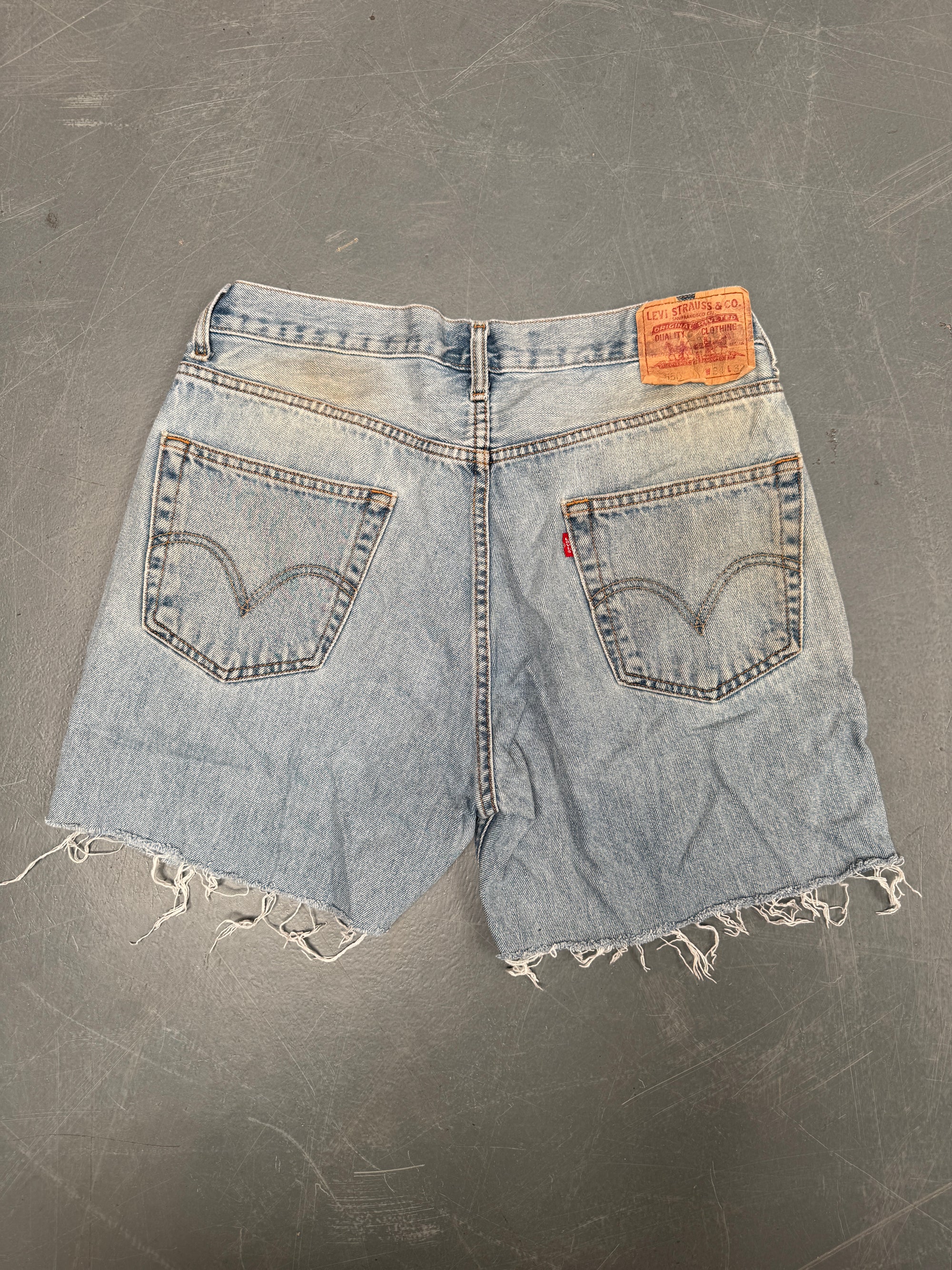 Vintage Levis Cut Off Denim Shorts - 90s Made - W 34 - SH706