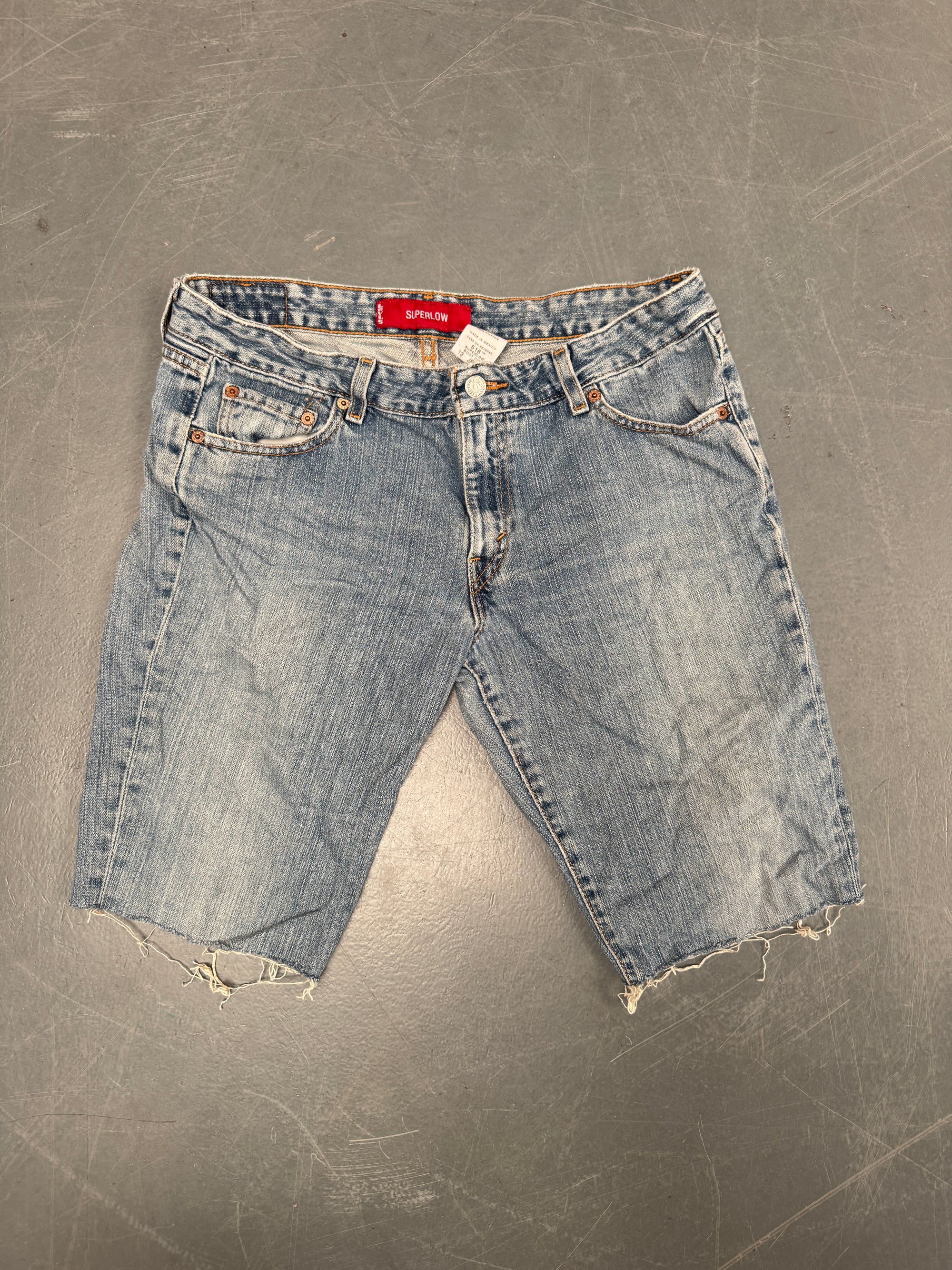 Vintage Levis Cut Off Denim Shorts - 90s Made - W 32 - SH716