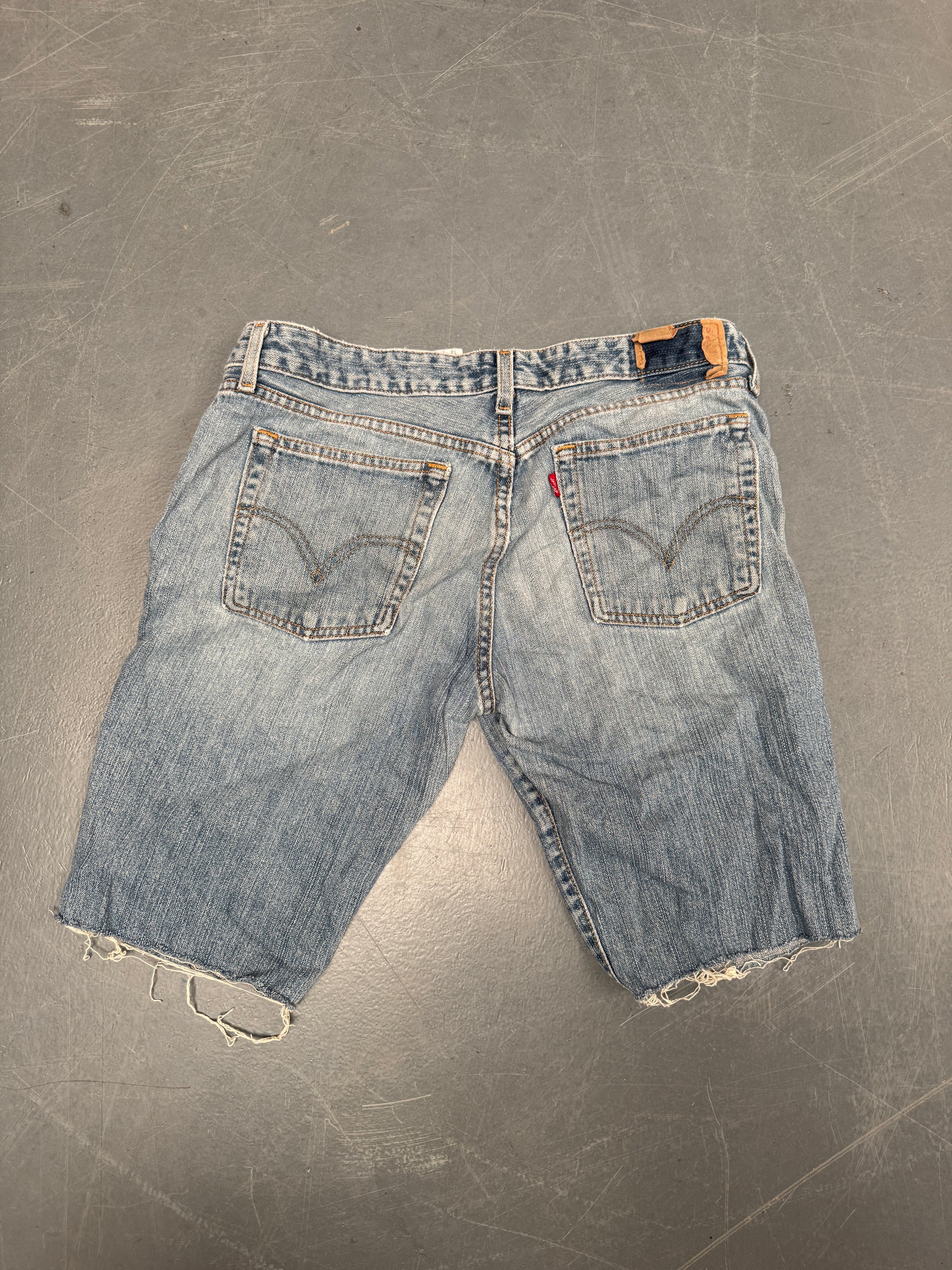 Vintage Levis Cut Off Denim Shorts - 90s Made - W 32 - SH716