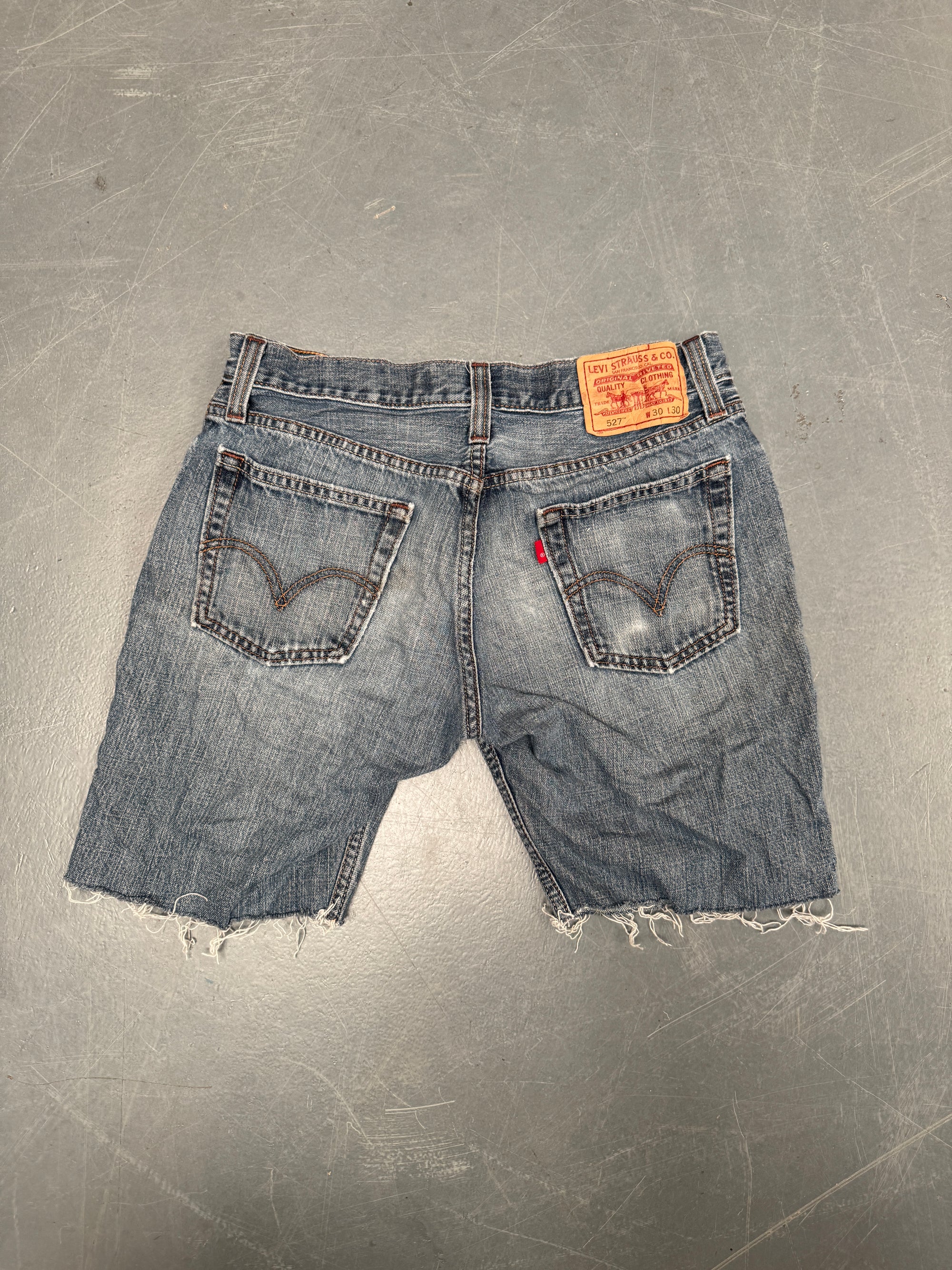 Vintage Levis Cut Off Denim Shorts - 90s Made - W 30 - SH722