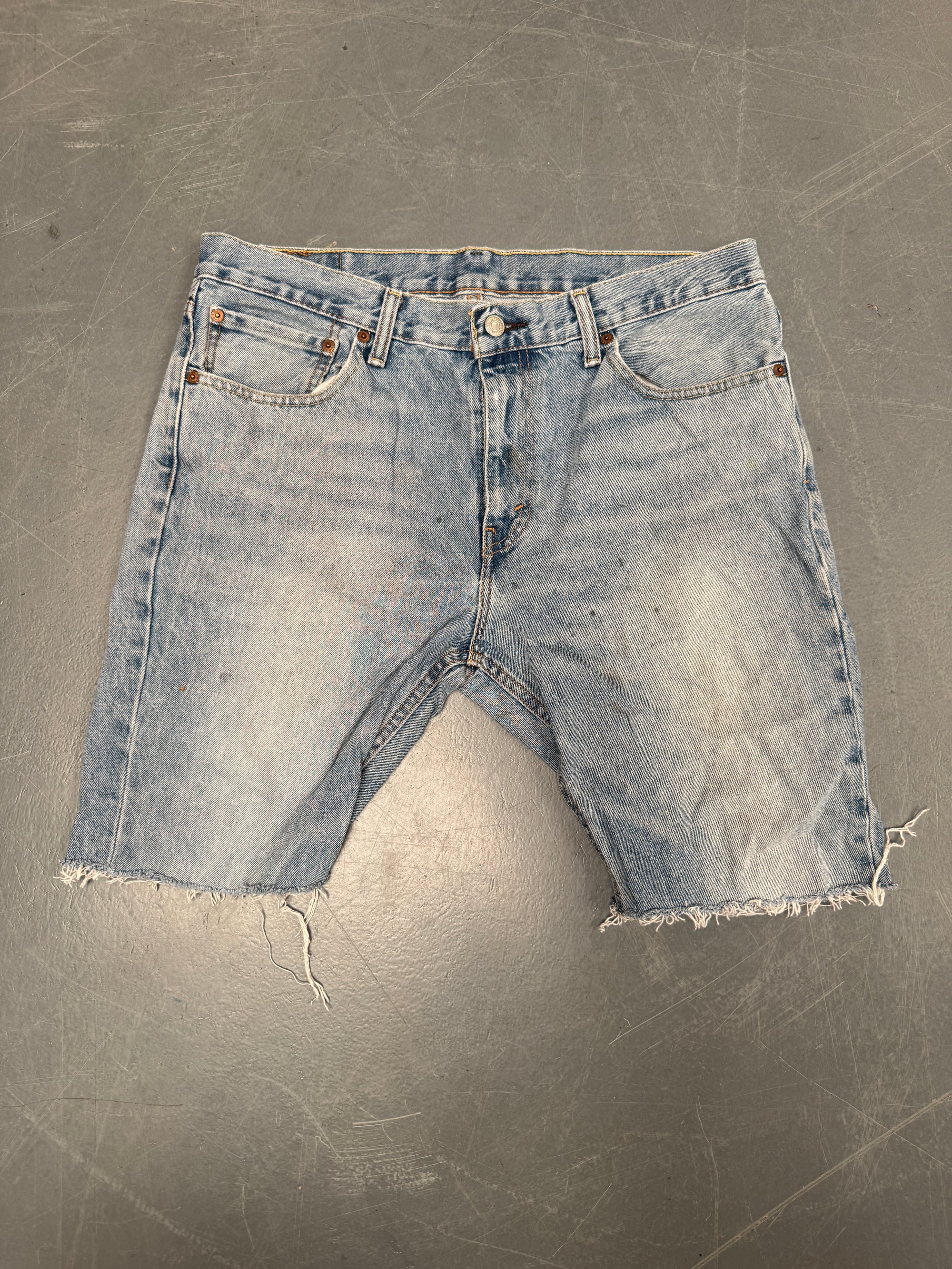 Vintage Levis Cut Off Denim Shorts - 90s Made - W 34 - SH723