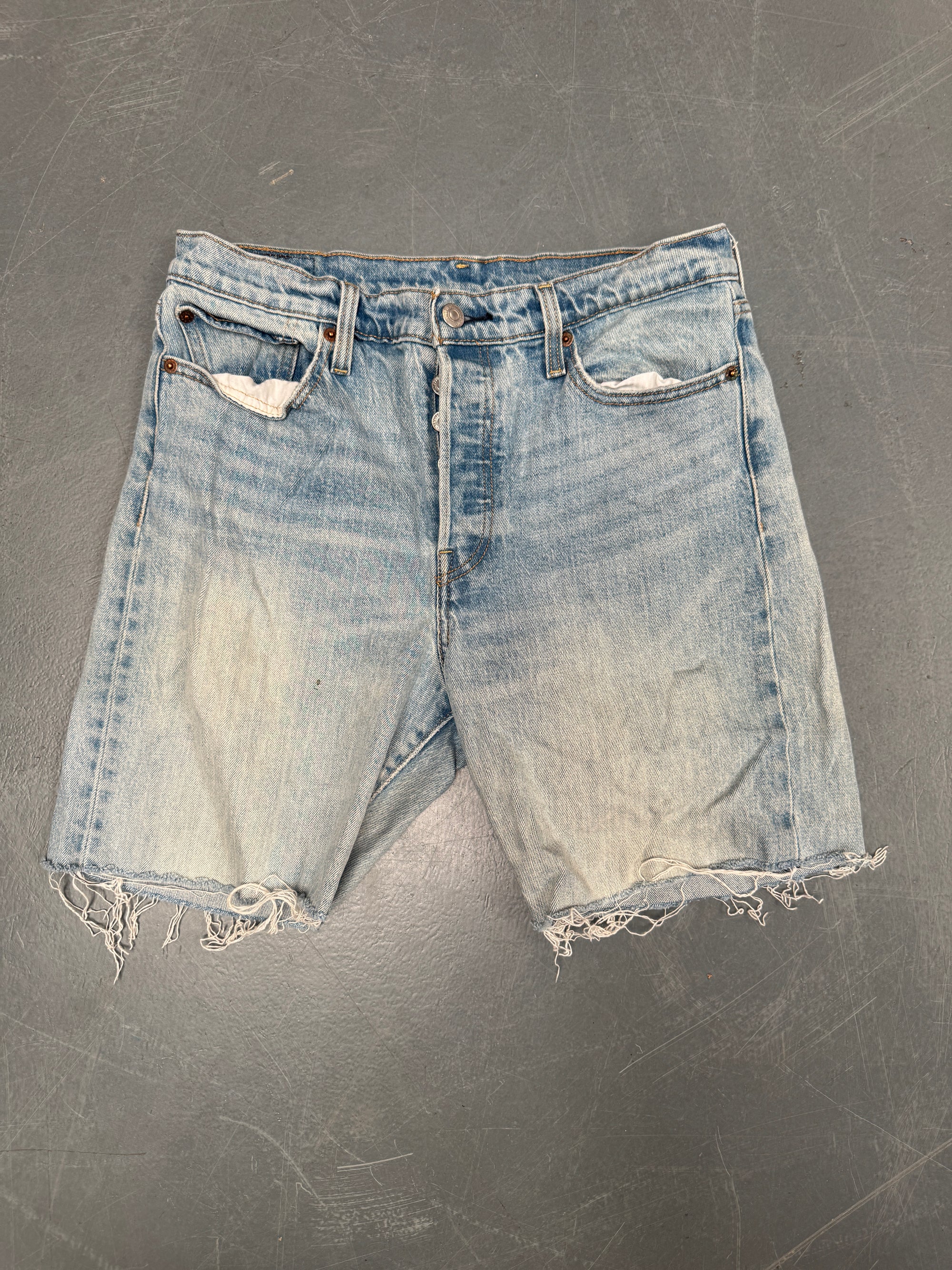 Vintage Levis Cut Off Denim Shorts - 90s Made - W 30 - SH724