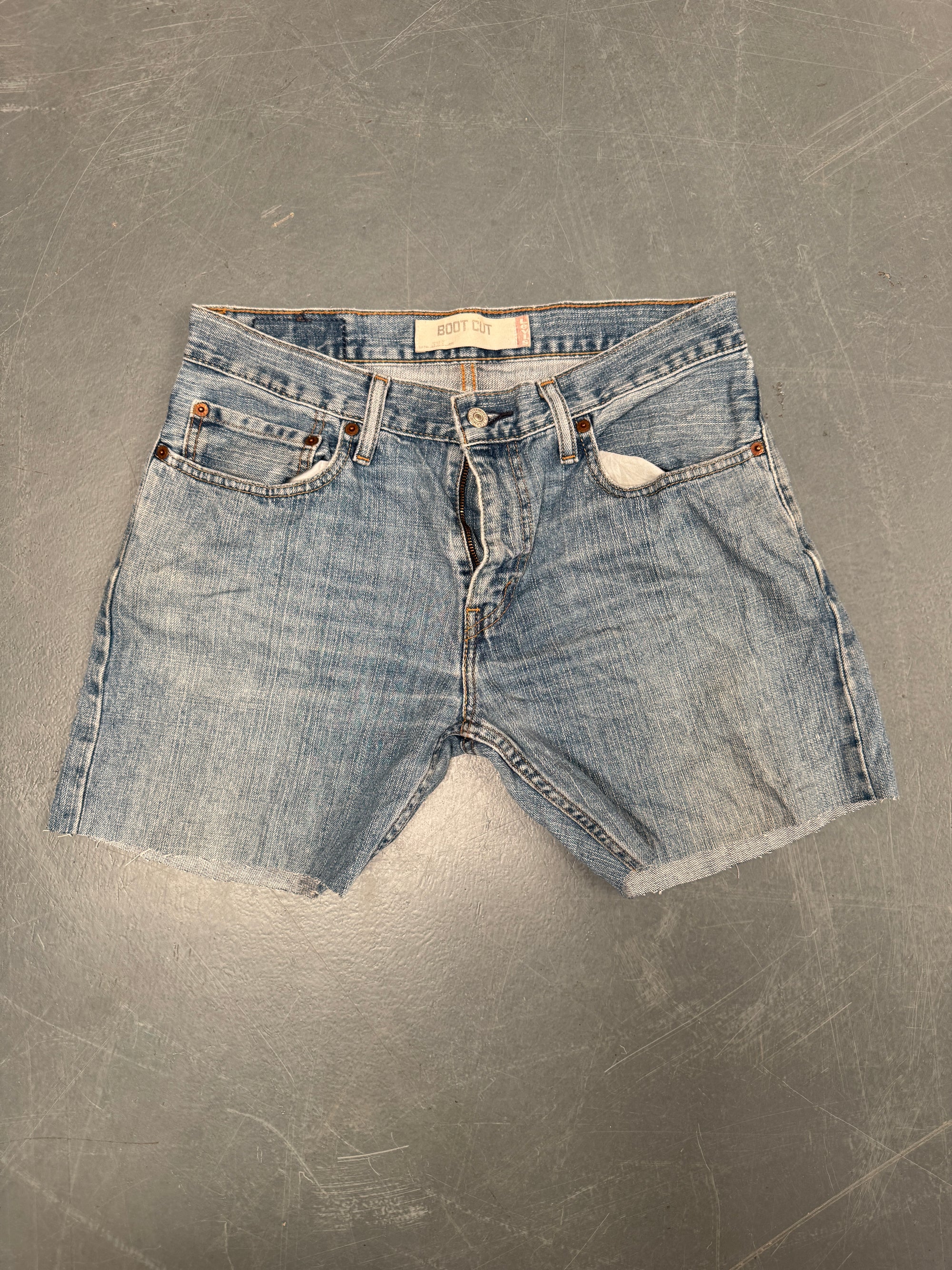 Vintage Levis Cut Off Denim Shorts - 90s Made - W 30 - SH729