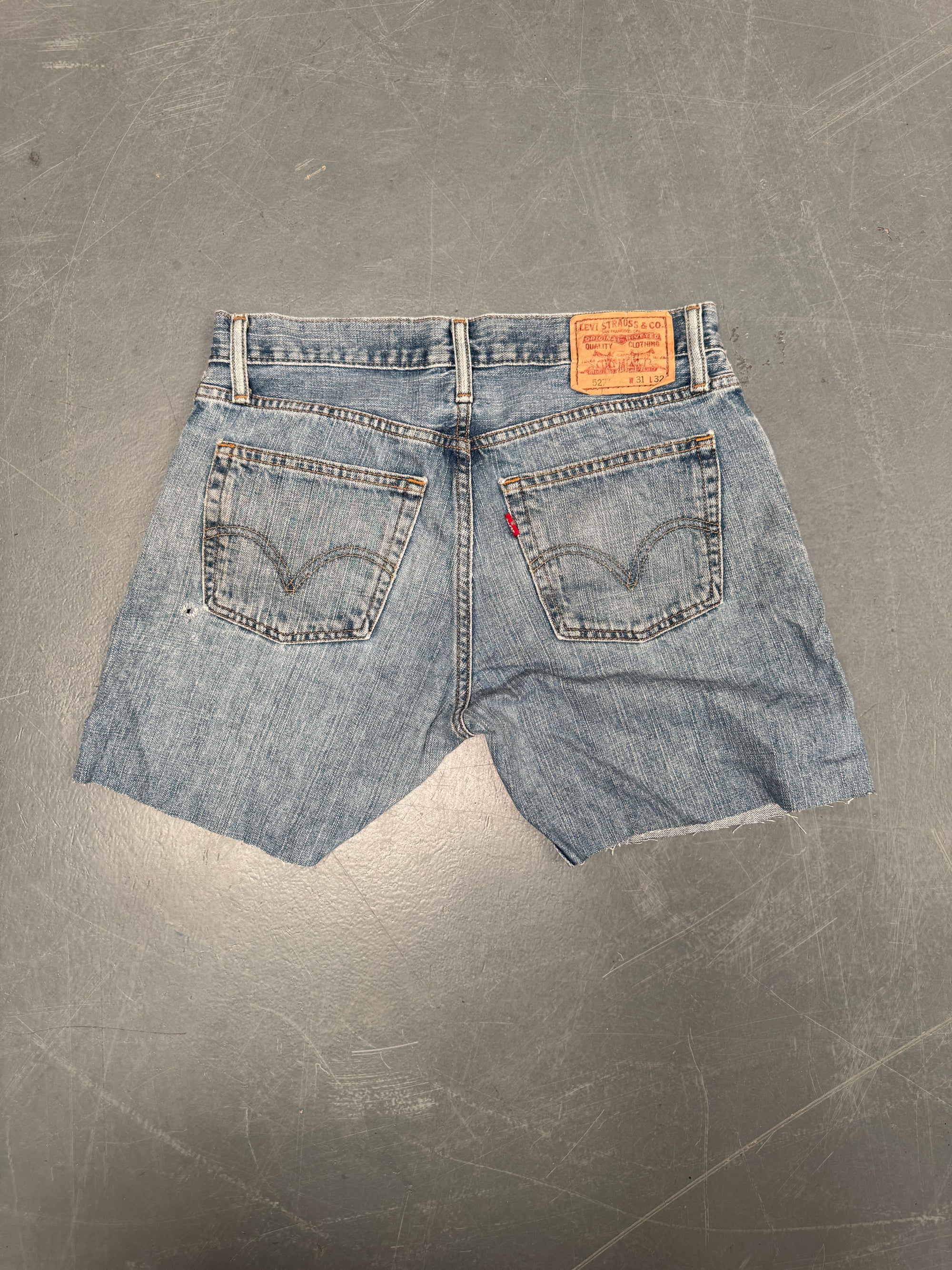 Vintage Levis Cut Off Denim Shorts - 90s Made - W 30 - SH729