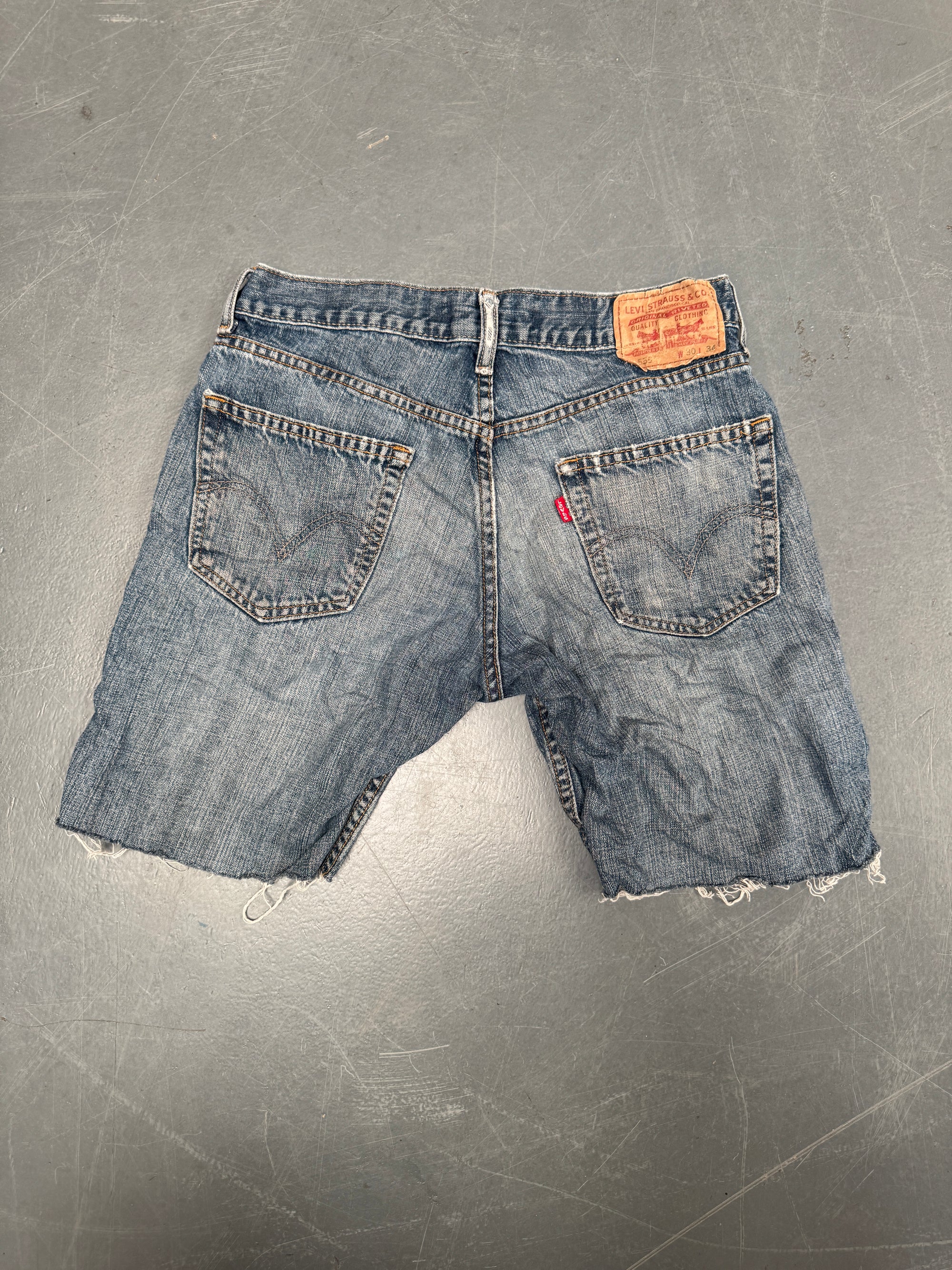 Vintage Levis Cut Off Denim Shorts - 90s Made - W 30 - SH730