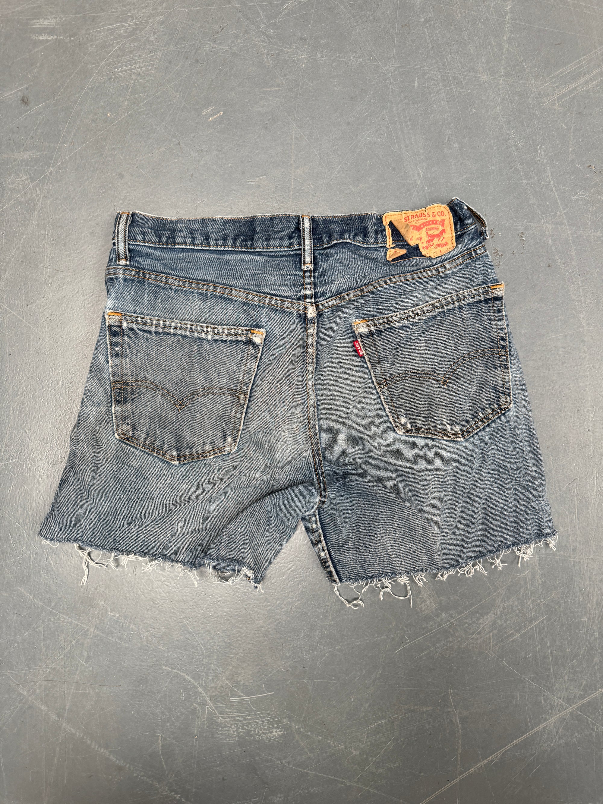 Vintage Levis Cut Off Denim Shorts - 90s Made - W 32 - SH738
