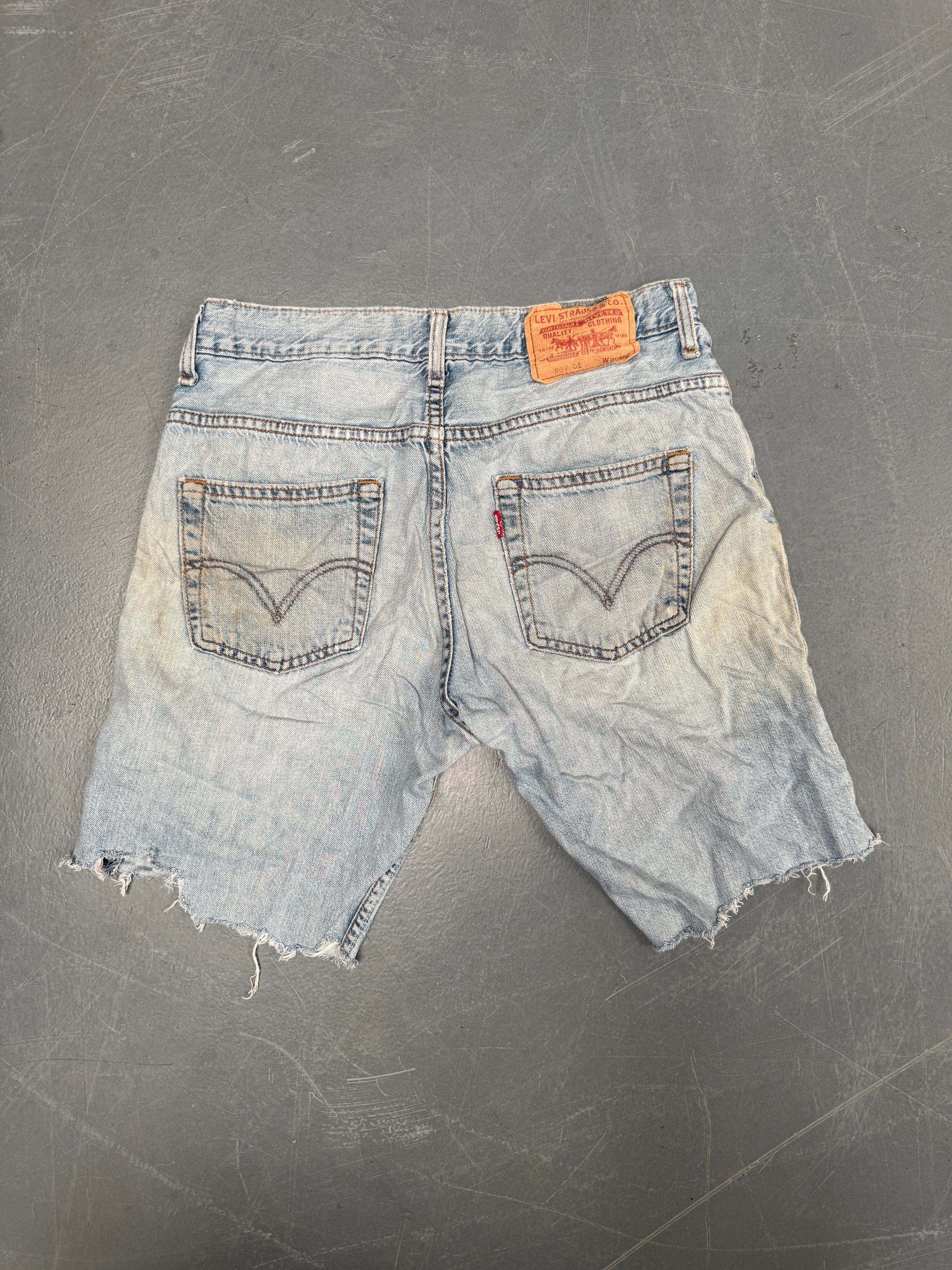 Vintage Levis Cut Off Denim Shorts - 90s Made - W 28 - SH739
