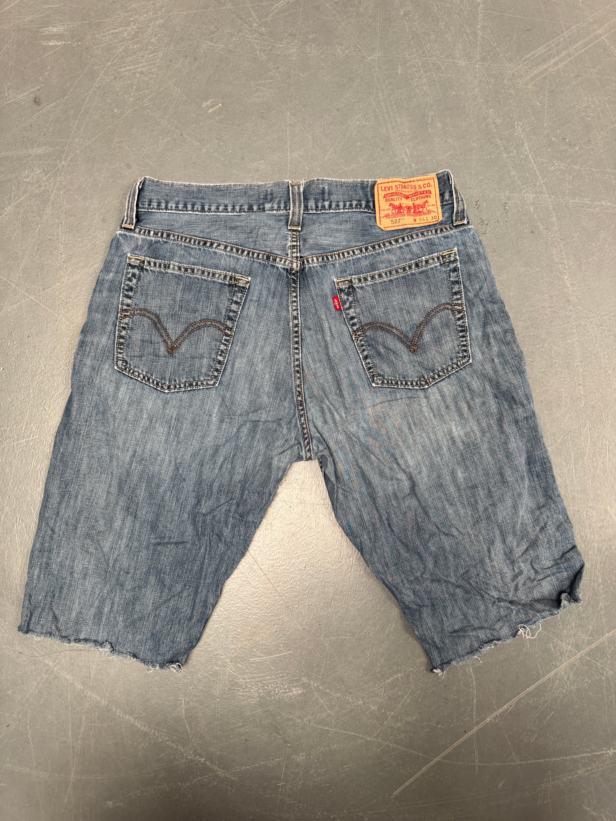 Vintage Levis Cut Off Denim Shorts - 90s Made - W 32 - SH742