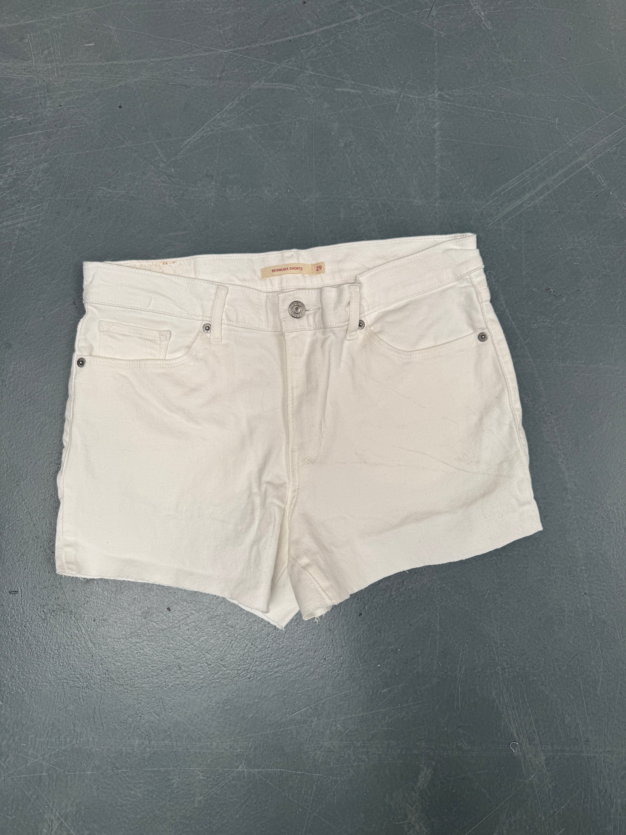 Vintage Levis Cut Off Denim Shorts - 90s Made - W 31 - SH745