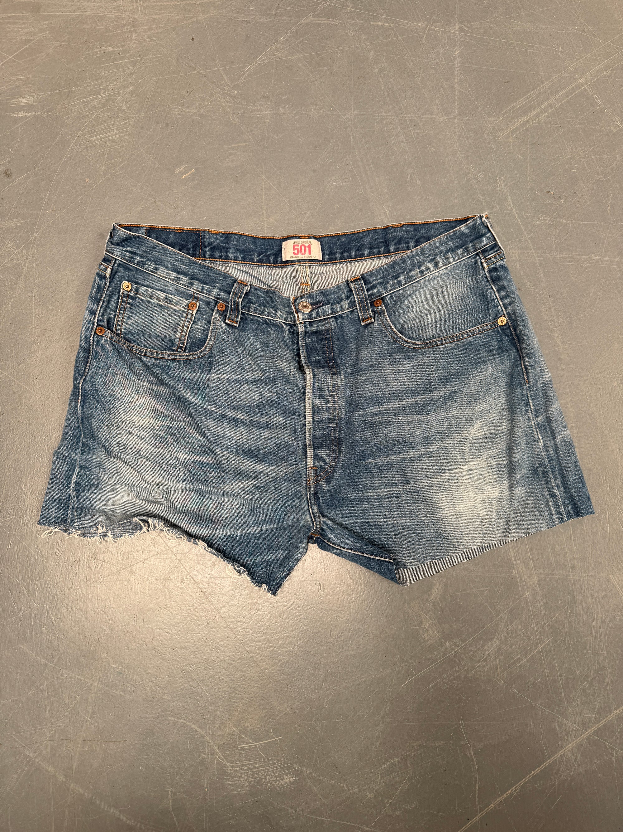 Vintage Levis Cut Off Denim Shorts - 90s Made - W 36 - SH747