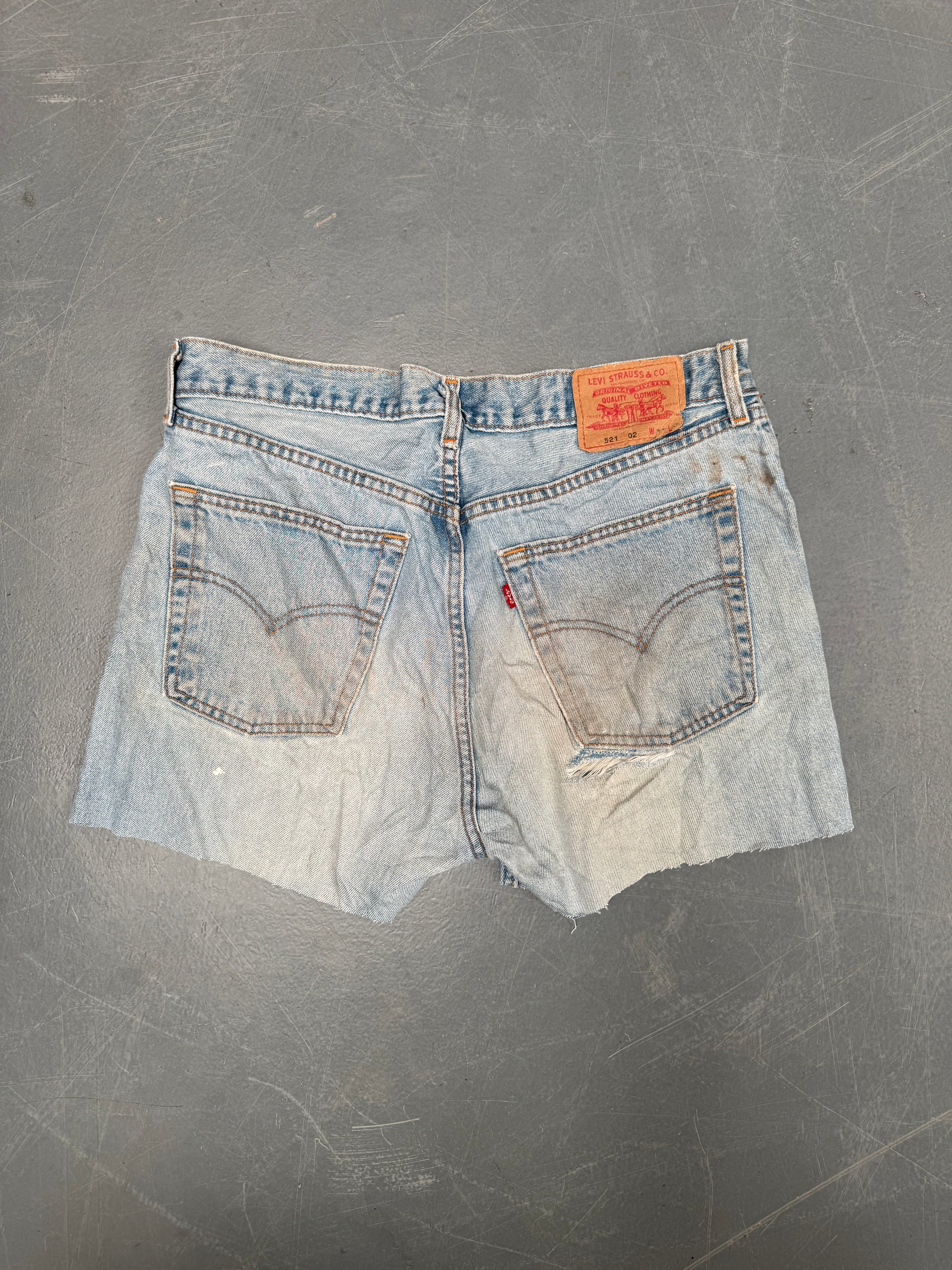 Vintage Levis Cut Off Denim Shorts - 90s Made - W 34 - SH754