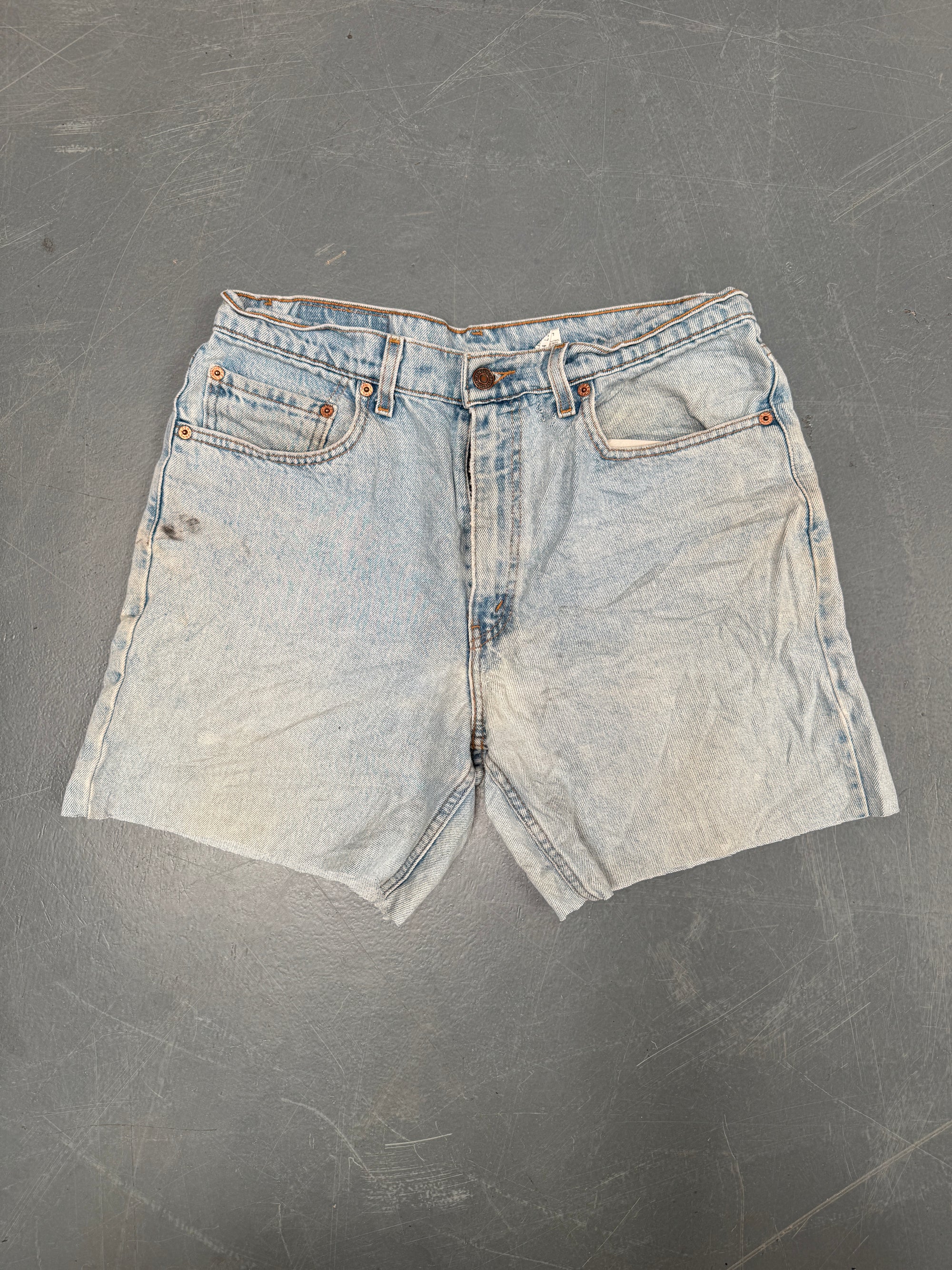 Vintage Levis Cut Off Denim Shorts - 90s Made - W 32 - SH755