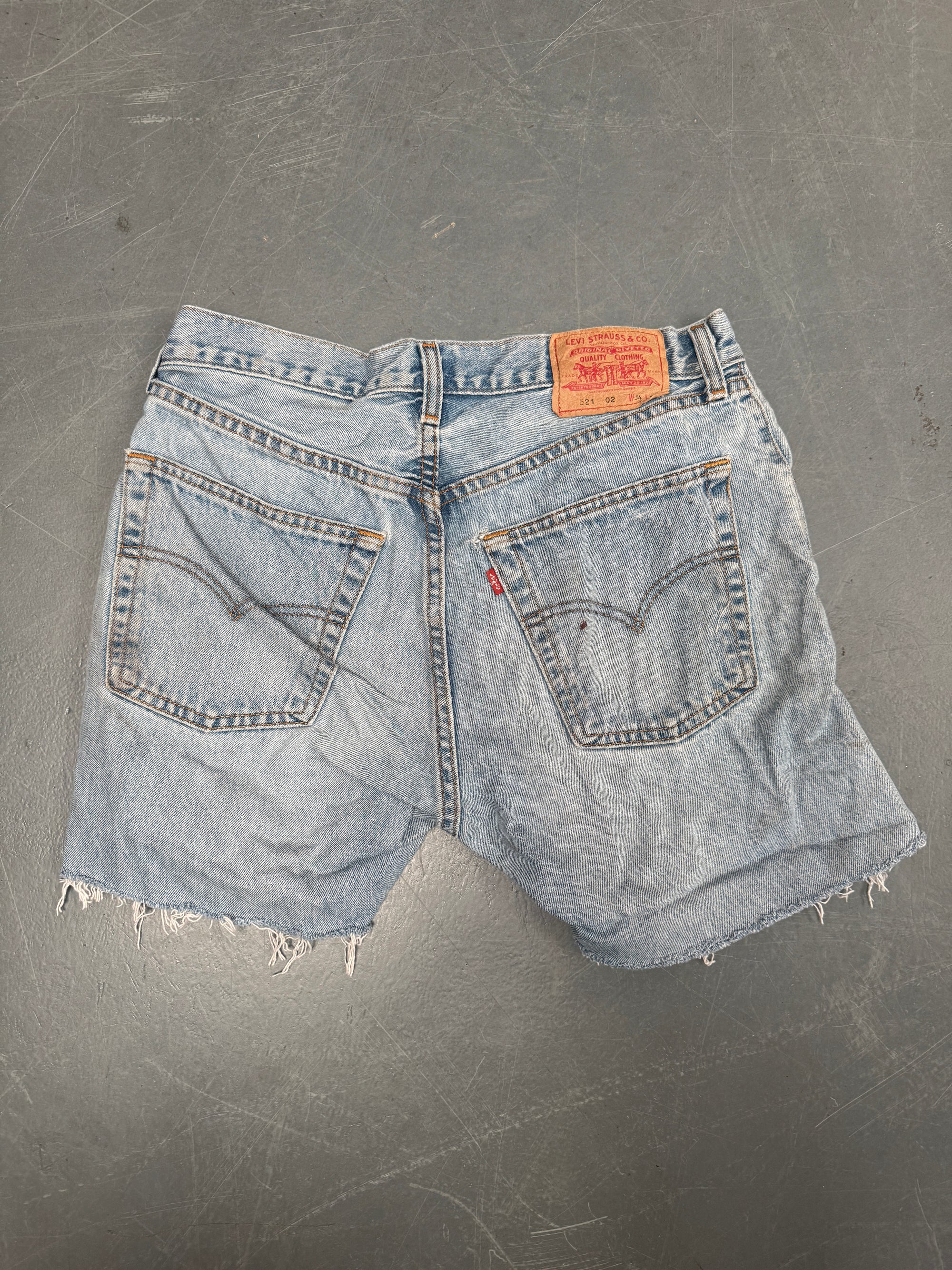 Vintage Levis Cut Off Denim Shorts - 90s Made - W 30 - SH757