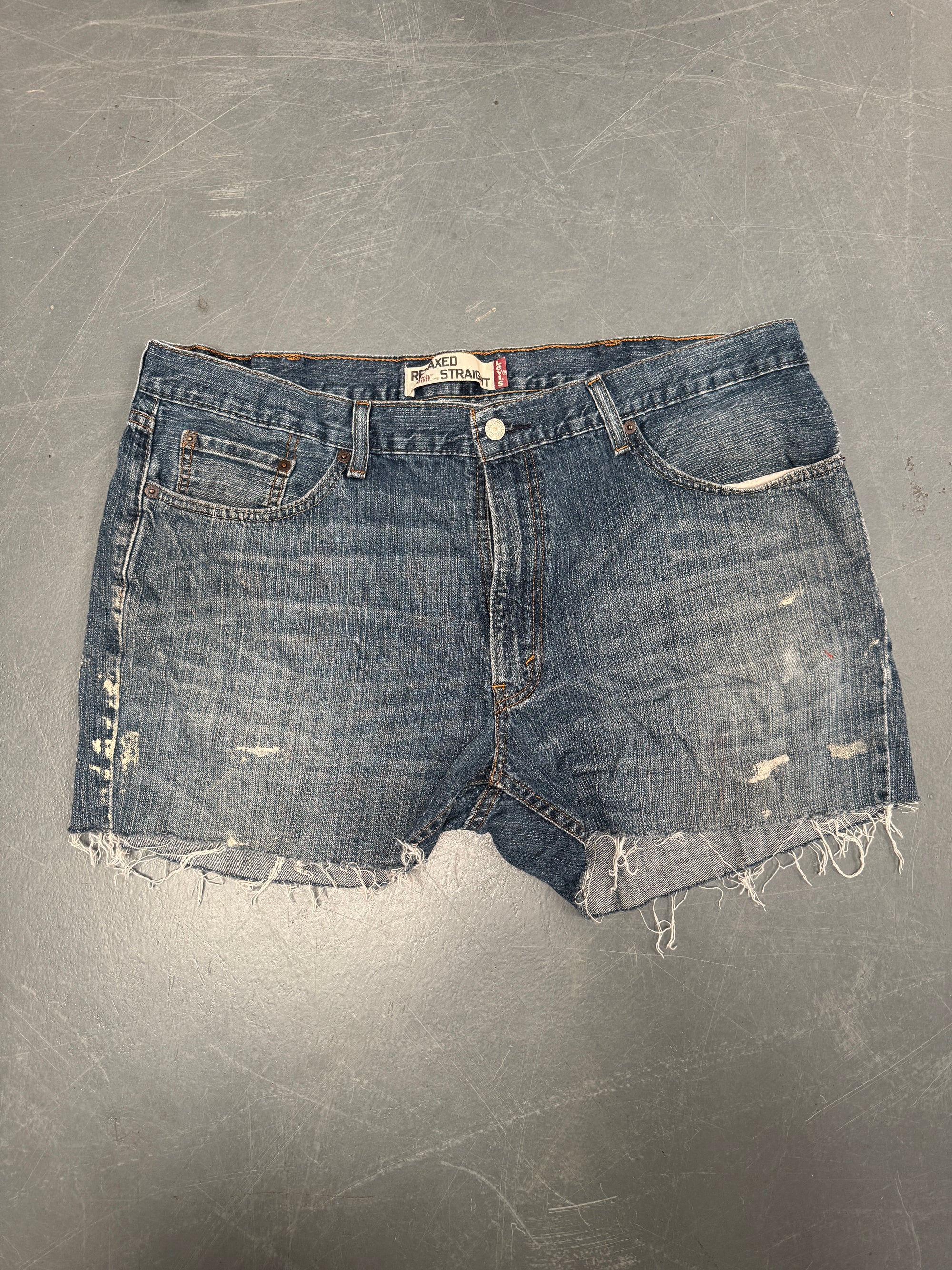 Vintage Levis Cut Off Denim Shorts - 90s Made - W 40 - SH760
